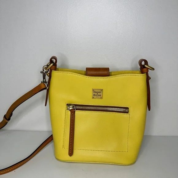 Dooney & Bourke Small Raleigh Roxy Leather Pale Yellow Crossbody Shoulder Bag | Poshmark