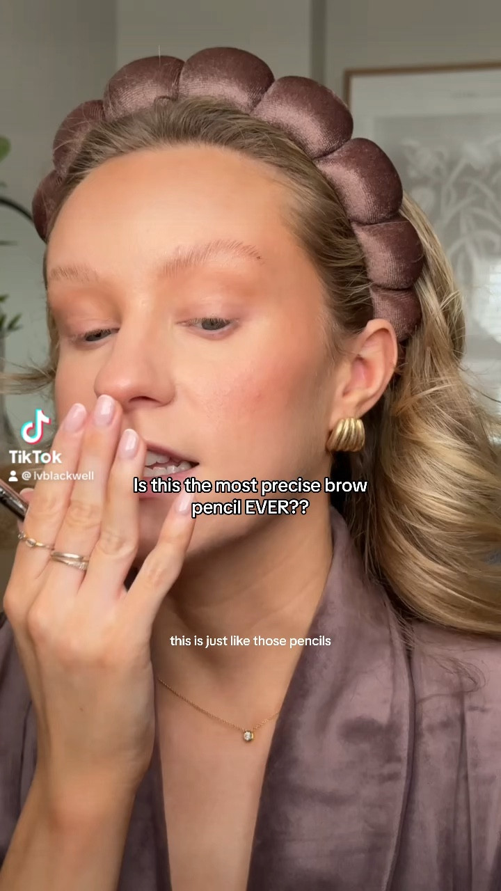 Benefit precisely my brow detailer 

#LTKbeauty #LTKfindsunder50 #LTKeurope
