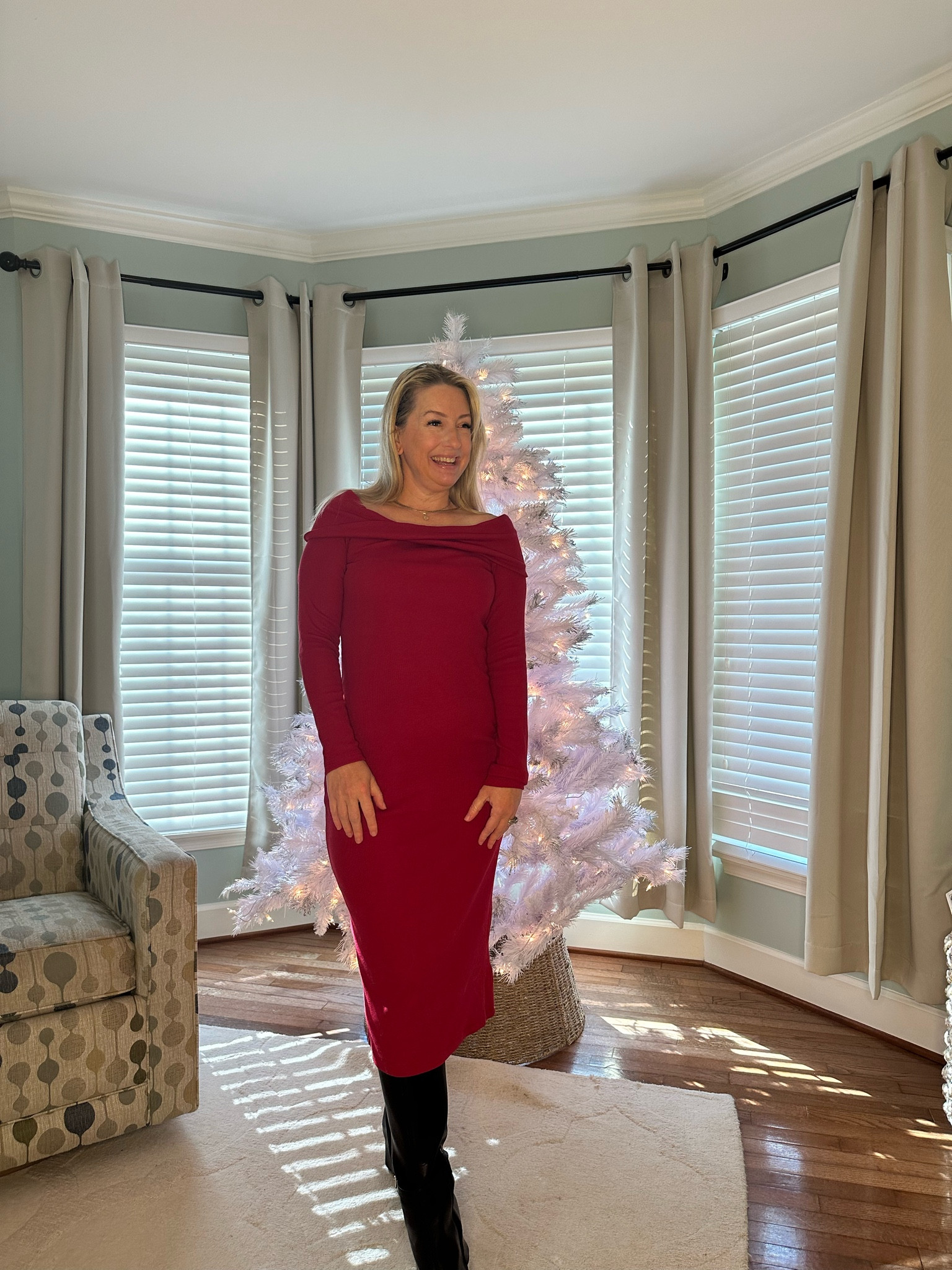 Red sweater dress
Boat neck
Midi dress
Add a belt for a finished look
Black boot
Winter outfit 
Work outfit
Christmas outfit


#LTKparties #LTKHoliday #LTKover40