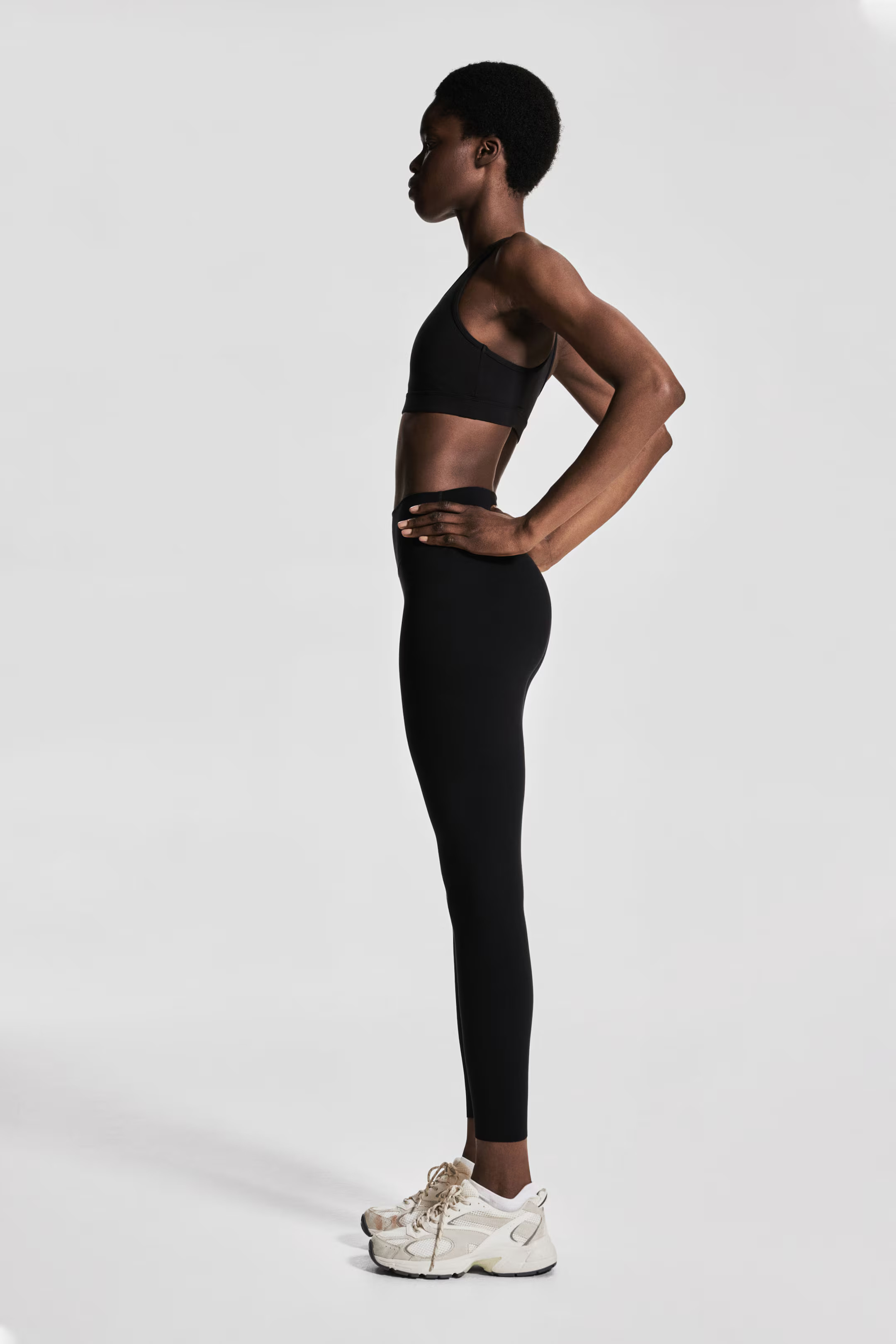 Ankle-length sports leggings with SoftMove™ | H&M (UK, MY, IN, SG, PH, TW, HK)