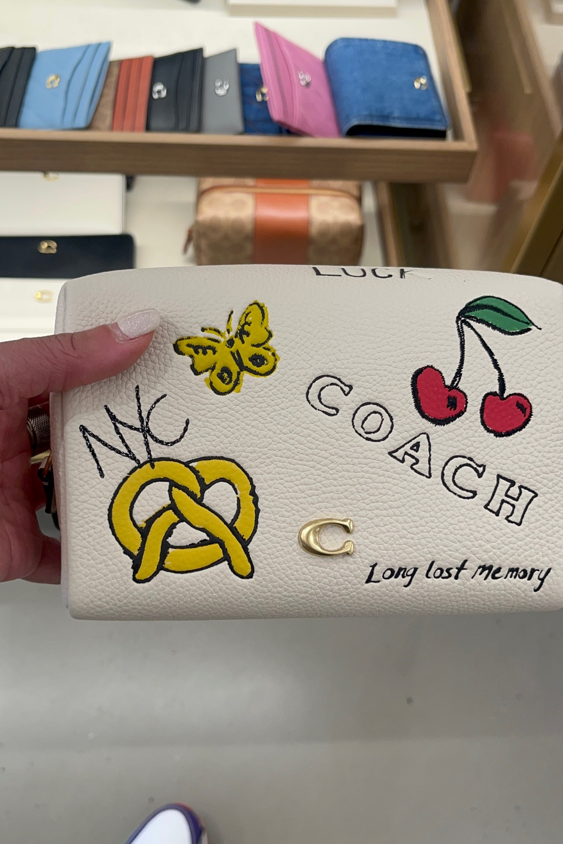 This makeup bag would go perfectly with your favorite tote! The details are so chic and so coach! 

#LTKItBag #LTKTravel #LTKStyleTip