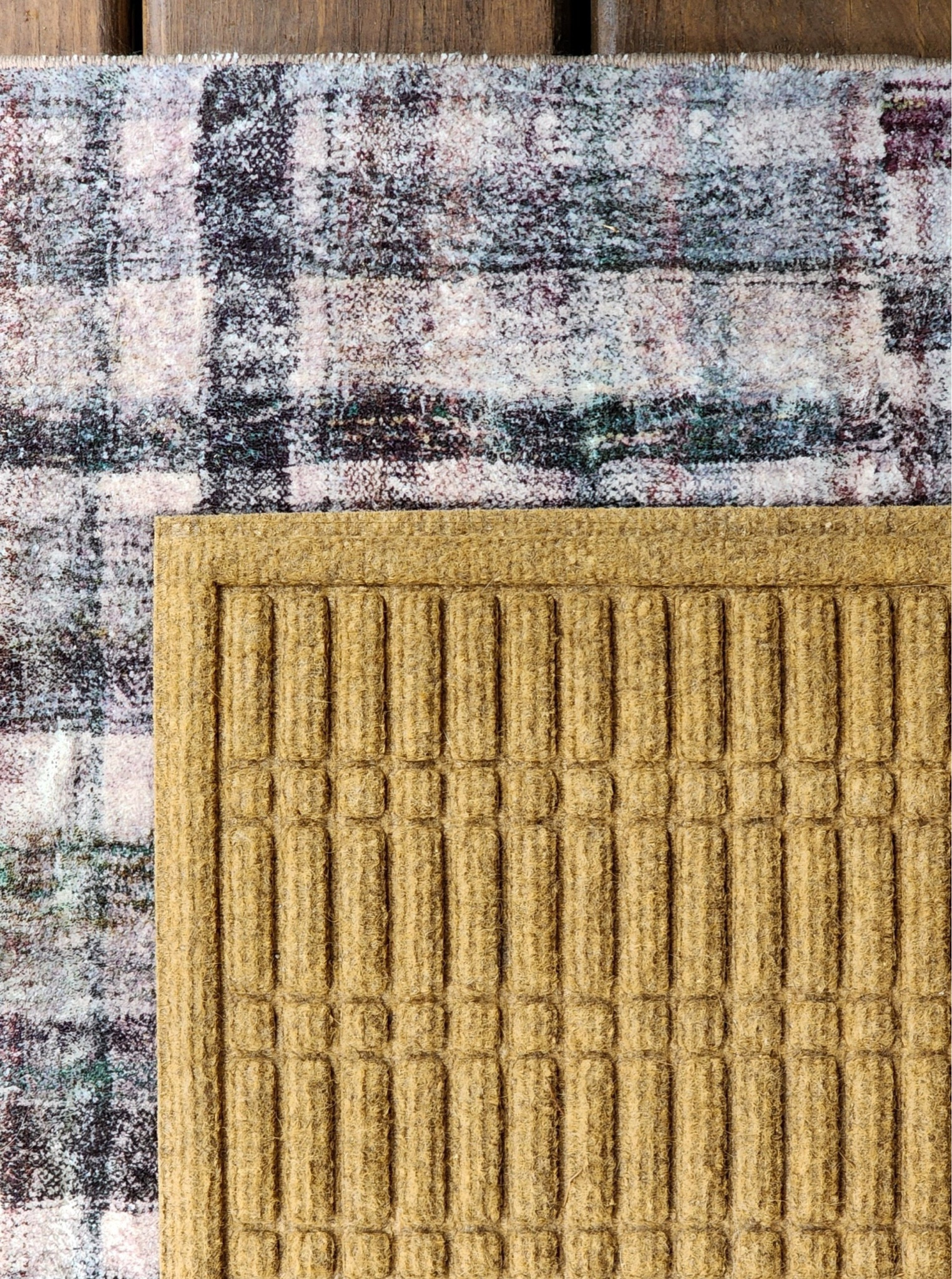 Layering our natural, textured outdoor mat on top of the plush Chris Loves Julia x Loloi Humphrey rug is my favorite front porch staple no matter what season .

#LTKSeasonal #LTKFindsUnder50 #LTKHome