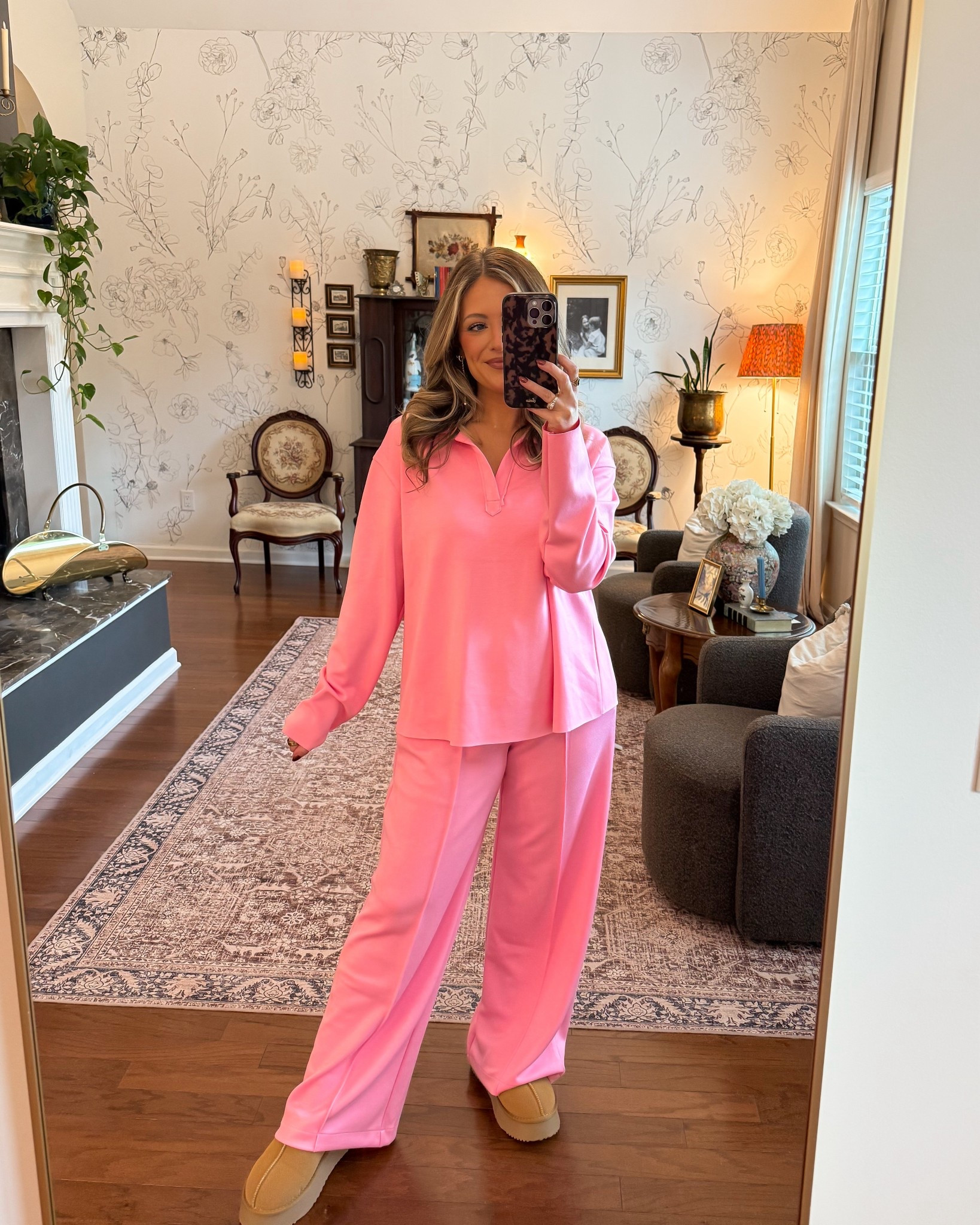 My new favorite set in pink 😍 I’m wearing size medium! This would be such a good gift  

#LTKPetite #LTKGiftGuide #LTKU