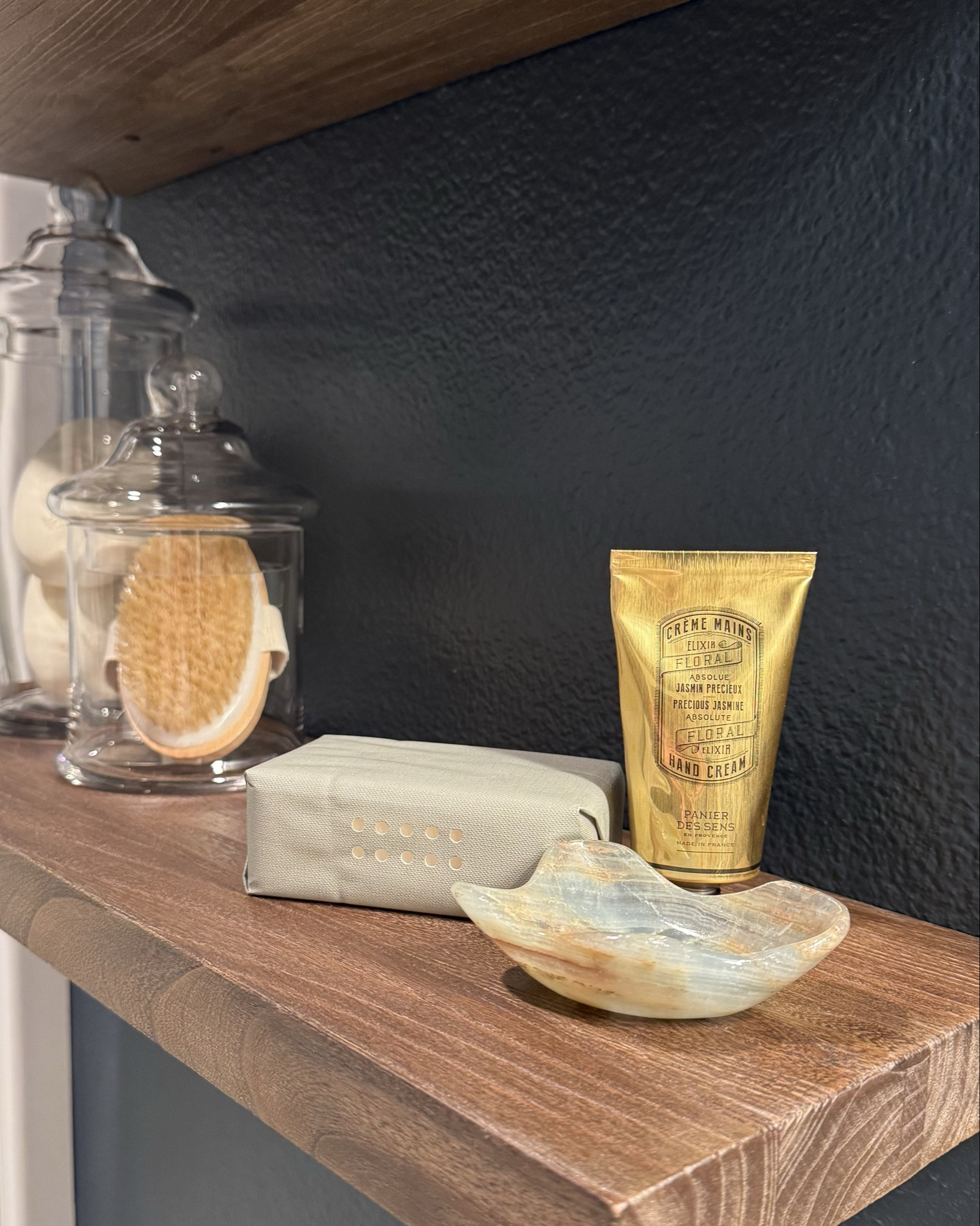 Bathroom Decor, rare earth mercantile, natural earth made pieces, 

The onyx white bowl and small blue trinket dishes are on the 
rareearthmercantile.com website and you can use my code NICHOLE15 for an extra 15% off for spring! Enjoy 

#LTKHome #LTKU #LTKSeasonal