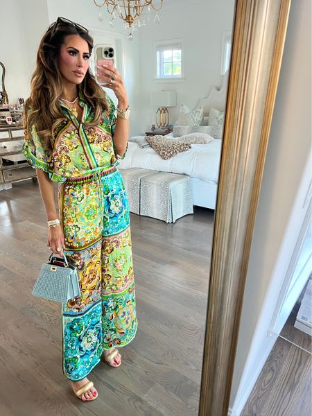 Wearing a size US 2 in top and bottoms! 

Date night outfit, matching set, spring fashion, summer fashion, gold heels, revolve, Alemais, dinner outfit, Emily Ann Gemma

#LTKSeasonal #LTKStyleTip #LTKItBag