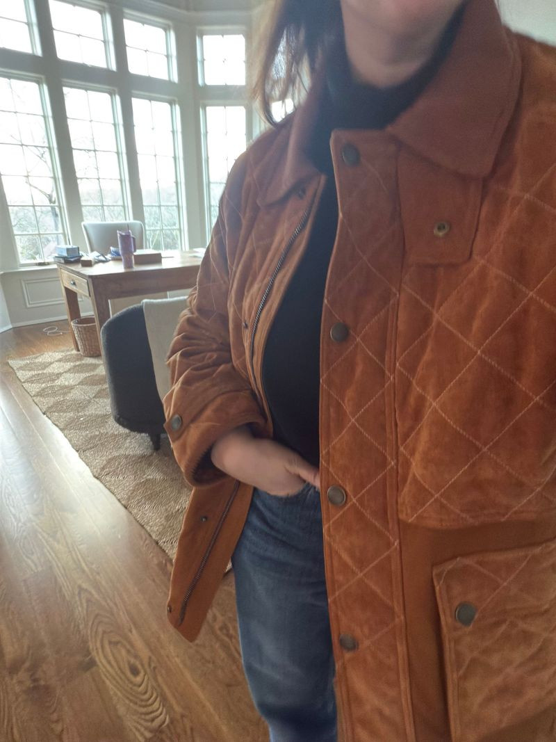 This jacket is on sale right now - so gorgeous for fall / winter! 

jacket l coat l winter 

 
