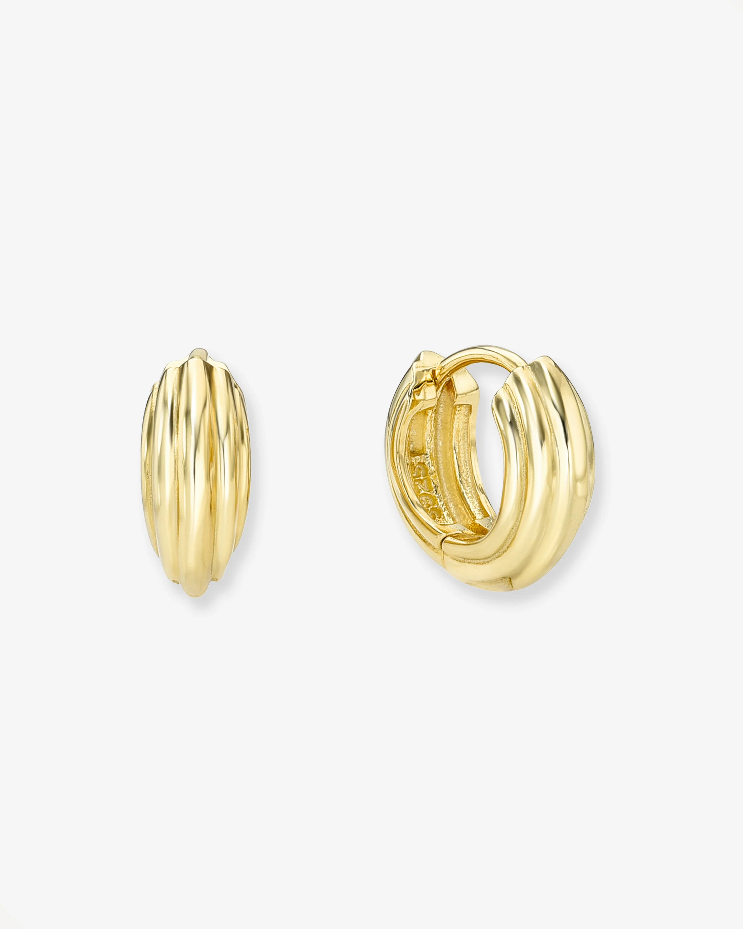 Small Ribbed Huggie Earrings Yellow Gold Vermeil | Zoe Lev Jewelry