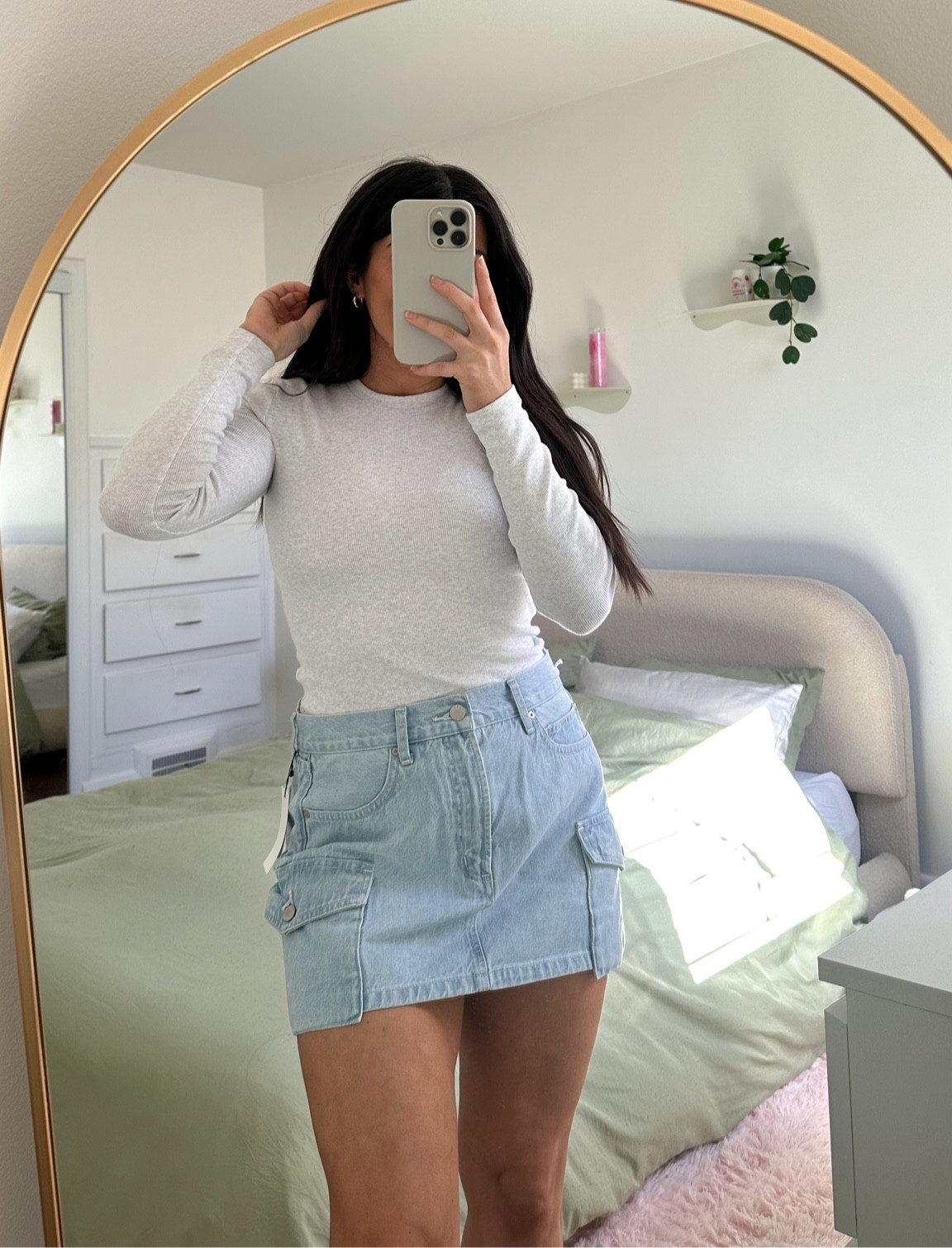 fave cargo denim skirt (size 28) + basic long sleeve (size small) 🤝

aritzia, jean skirt, skims, 

#LTKhome #LTKfindsunder100 #LTKstyletip