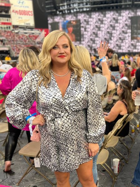 Taylor Swift concert

My hair lasted all night outside at the Taylor Swift concert. I was so impressed with these humidity-beating products!

#LTKbeauty #LTKunder100 #LTKsalealert