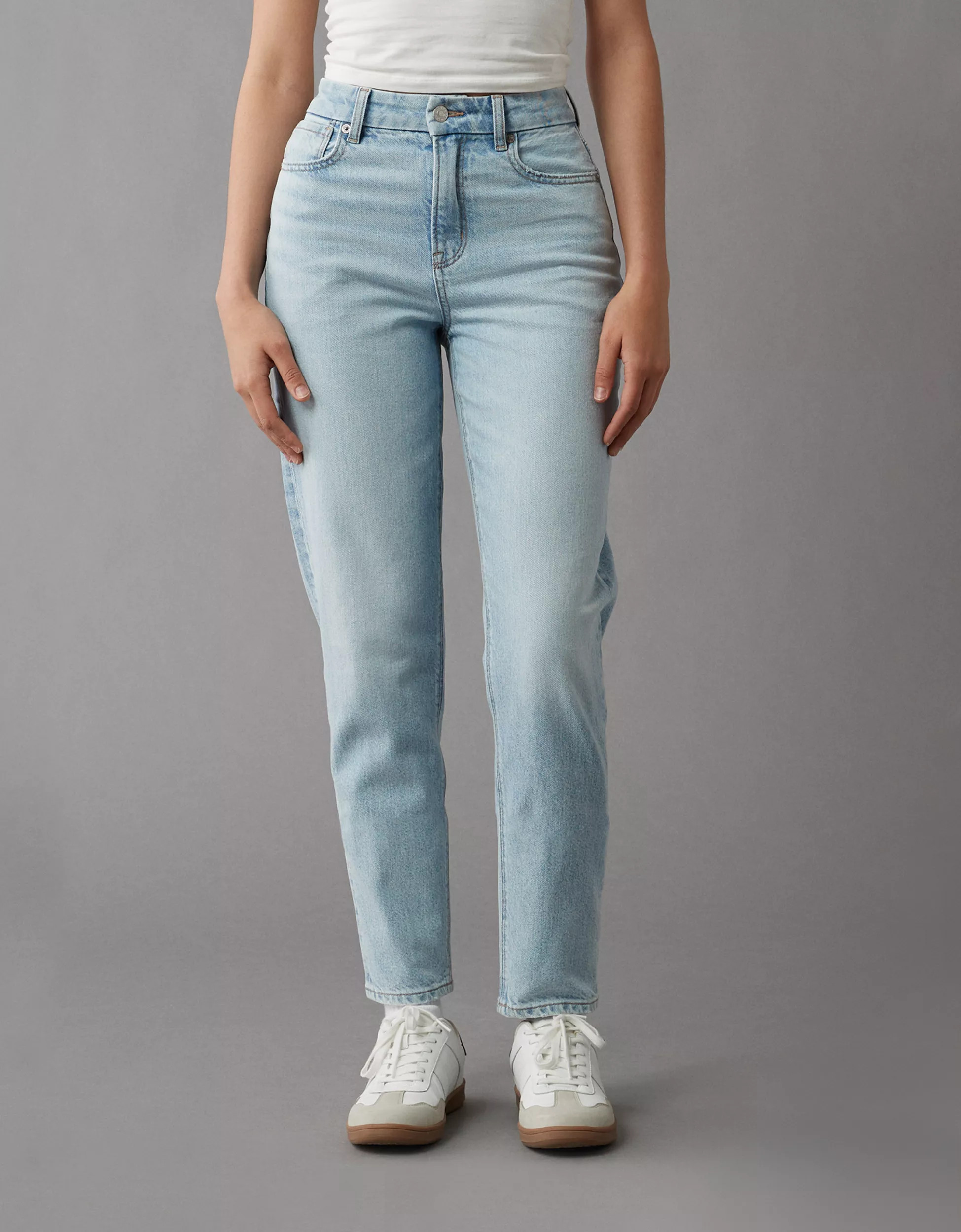 AE Strigid Curvy Mom Jean | American Eagle Outfitters (US & CA)