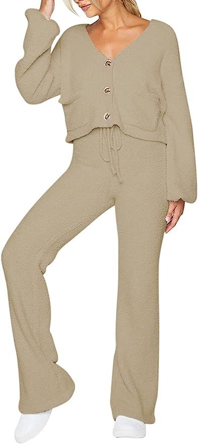 Viottiset Women's Fleece 2 Piece Outfits Fuzzy Pajamas Crop Top Sweatsuit Wide Leg Pants Lounge S... | Amazon (US)