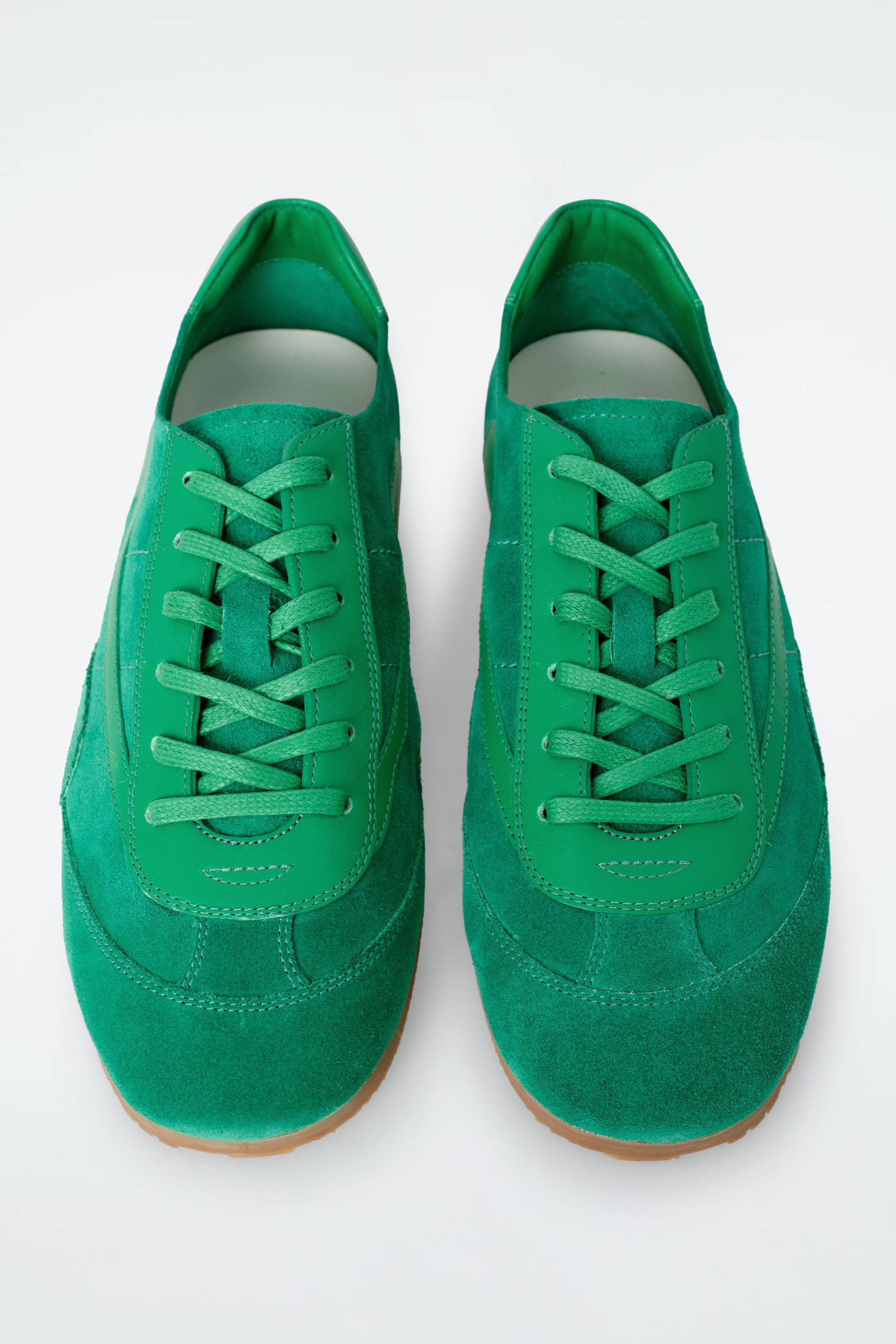 MINIMAL LEATHER TRAINERS - JADE | COS GB | COS UK