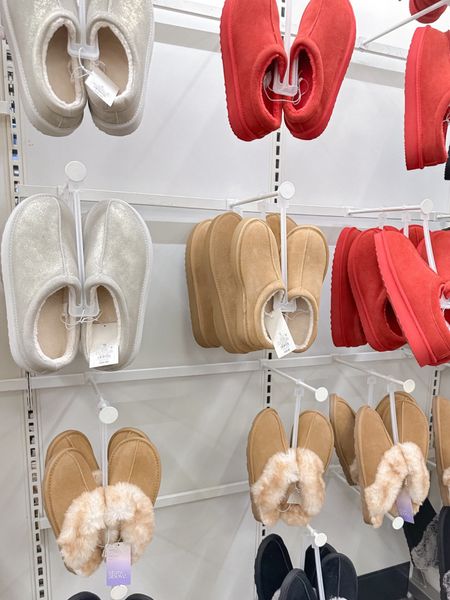 Ugg inspired at target

#target #targetslippers #slippers #targetgiftguide

#LTKHoliday #LTKGiftGuide #LTKSeasonal