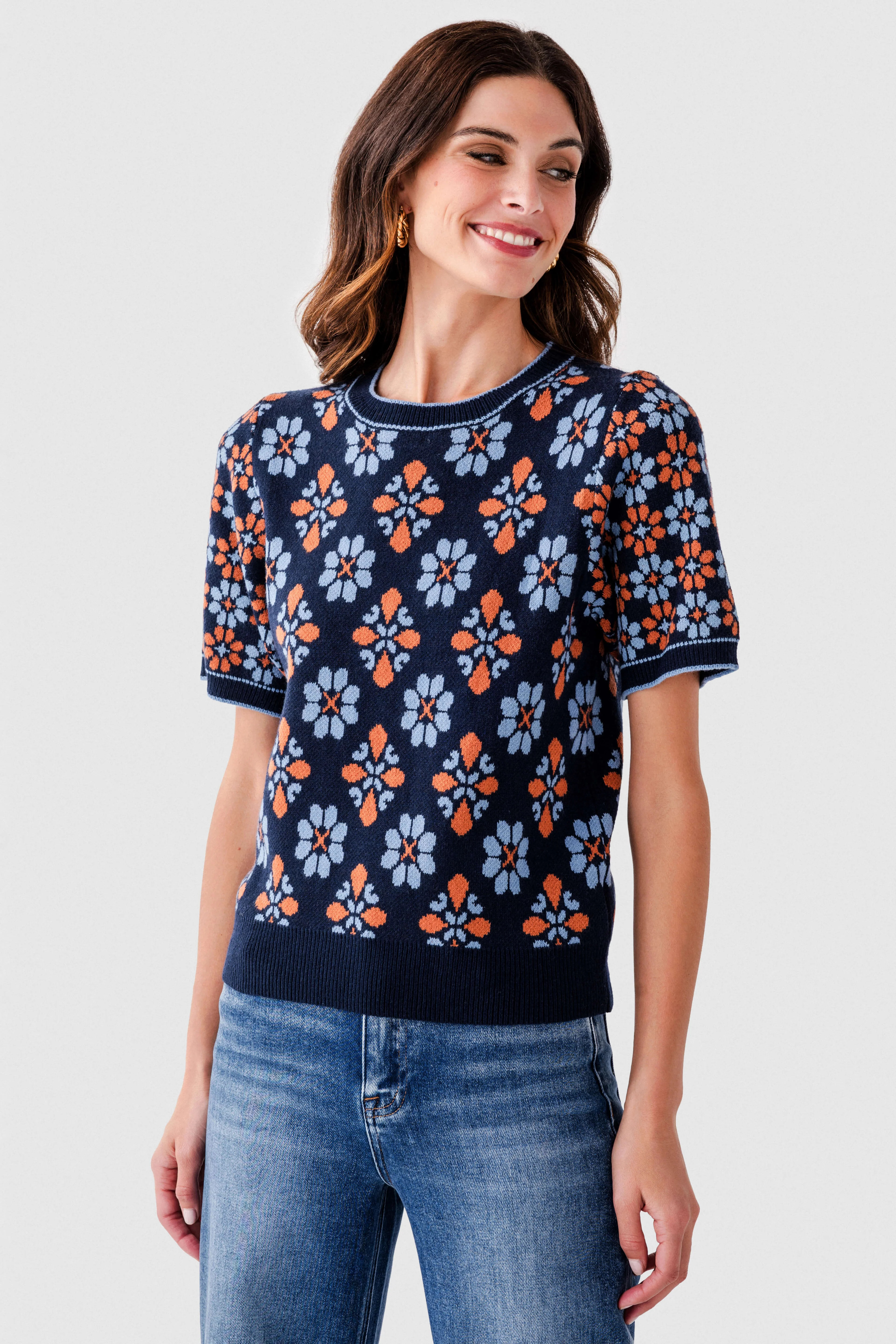 Voy Printed Short Sleeve Sweater Top | Social Threads