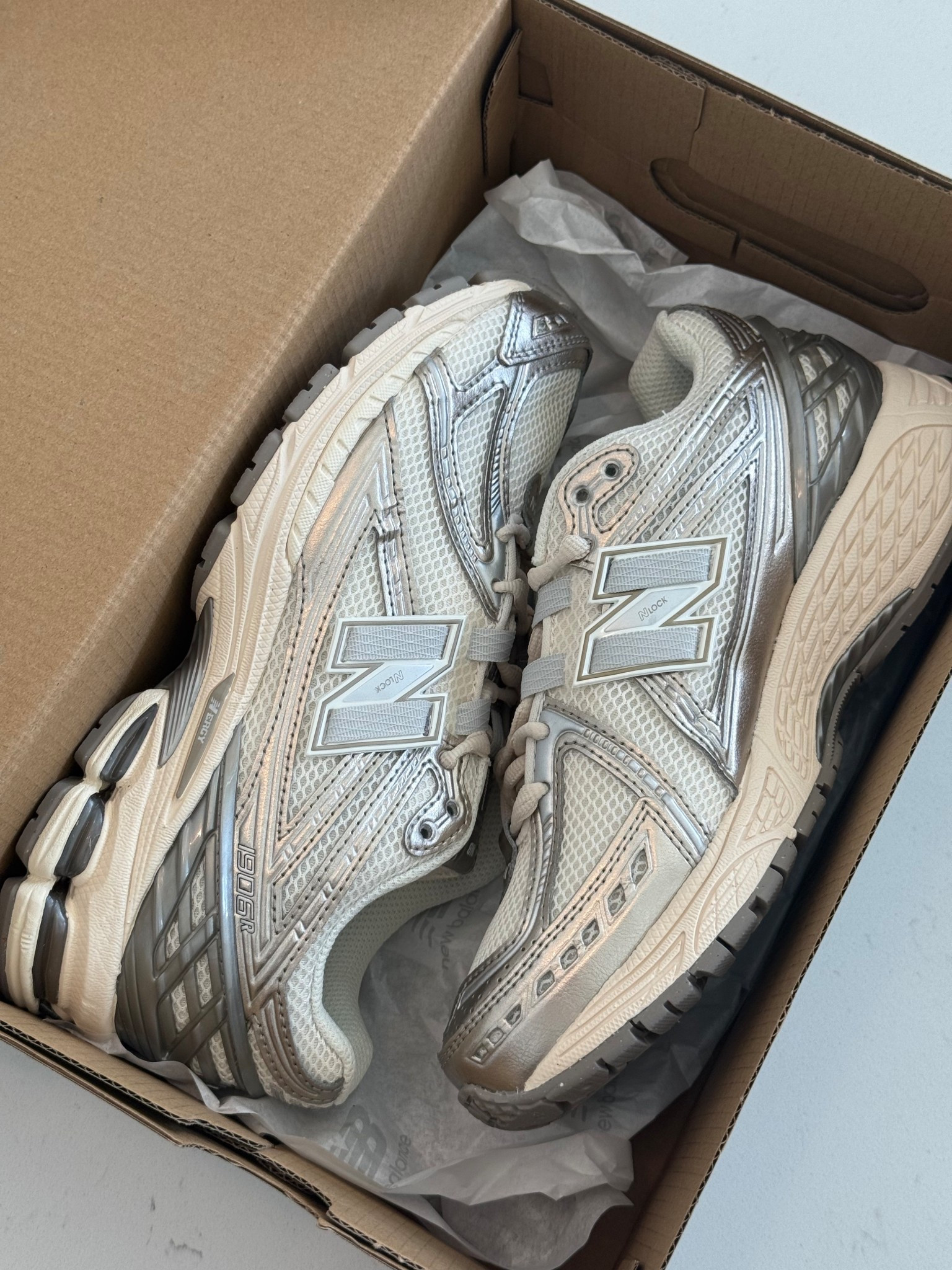 UR KIDDING IM OBSESSED 

#LTKActive #LTKShoeCrush #LTKStyleTip