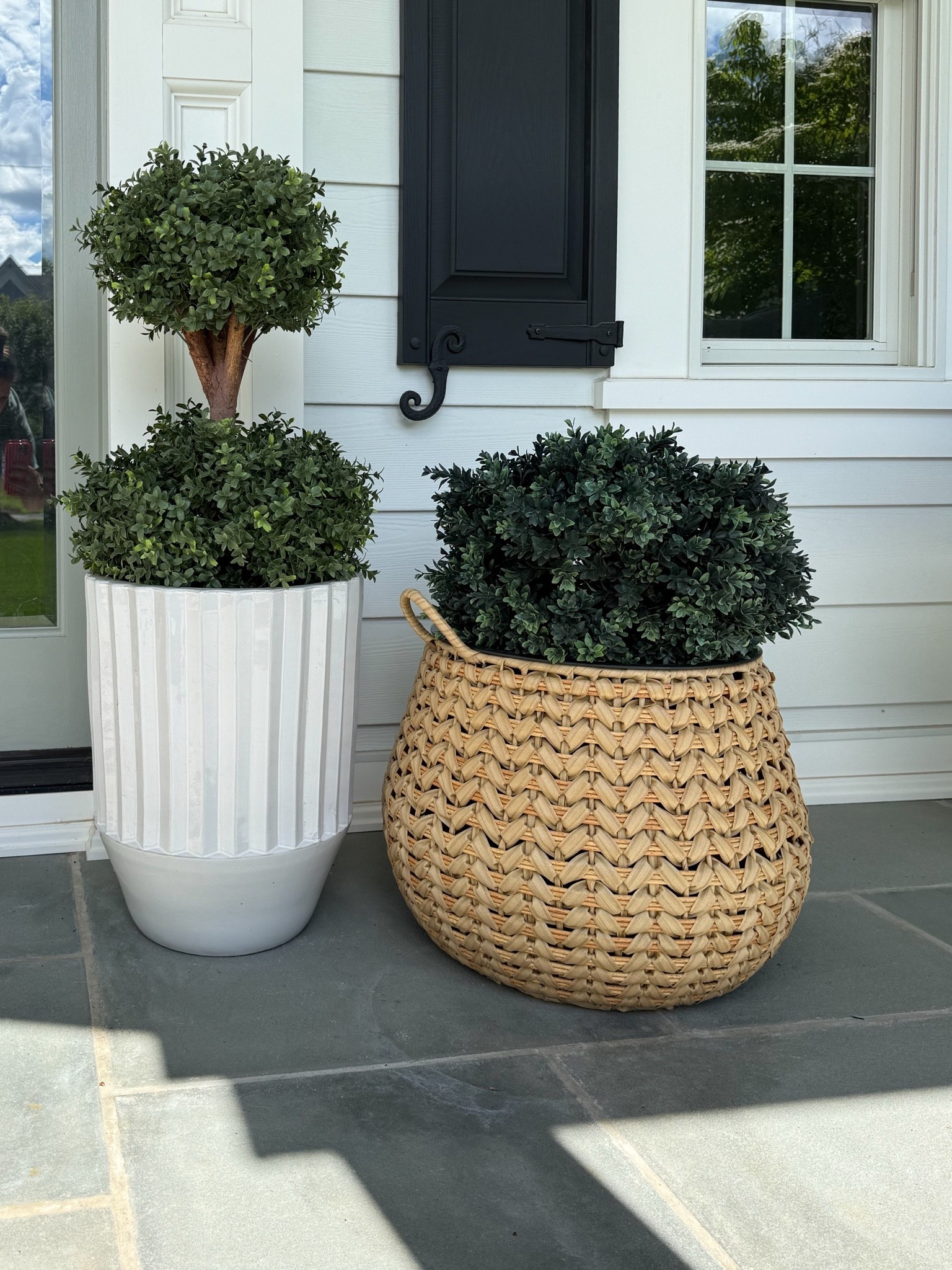 Love these woven planters! Such a great size and the price is amazing. This is the medium here and I’m also linking my faux boxwood and topiaries!

#LTKSaleAlert #LTKHome #LTKSeasonal