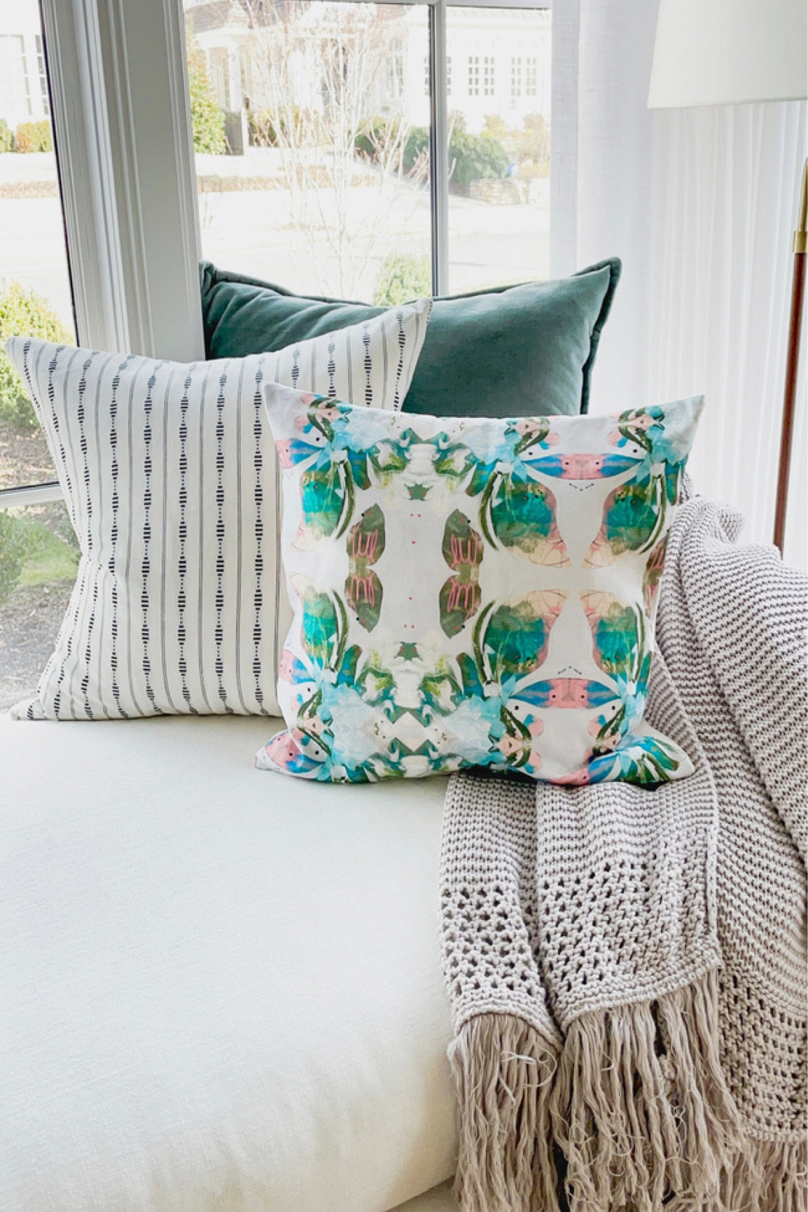 The best pillow inserts for your new Lauren Bolshakov fine art pillows 