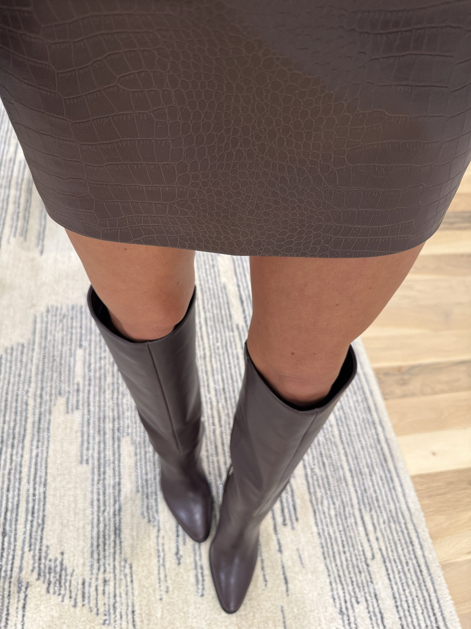 My favorite faux leather skirt size xxs on sale boots on sale winter outfit 

#LTKgrwm #LTKootd #LTKHoliday