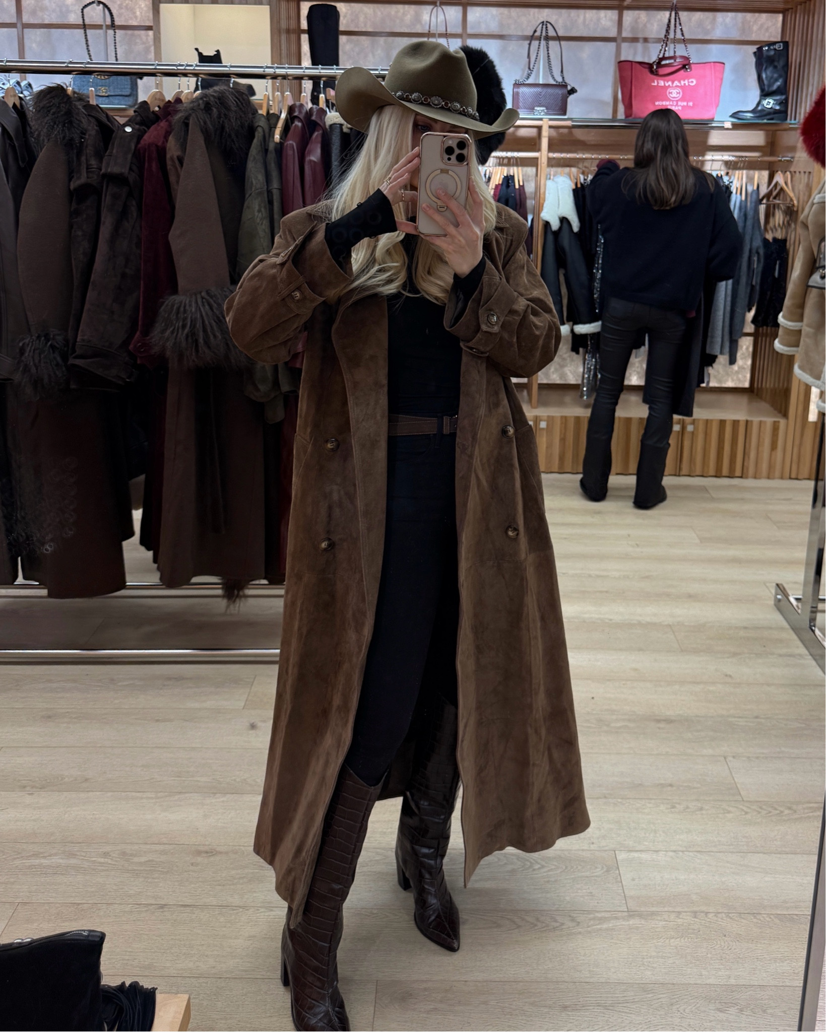 Aspen Outfit - wearing a small in coat & top, 26 in jeans, linked similar shoes! Code kathleen15 for a discount on belt! 

#kathleenpost Aspen Outfit, mountain outfit, mountain town vibes, western chic, winter outfit Jackson hole outfit, Vail outfit, Montana outfit  