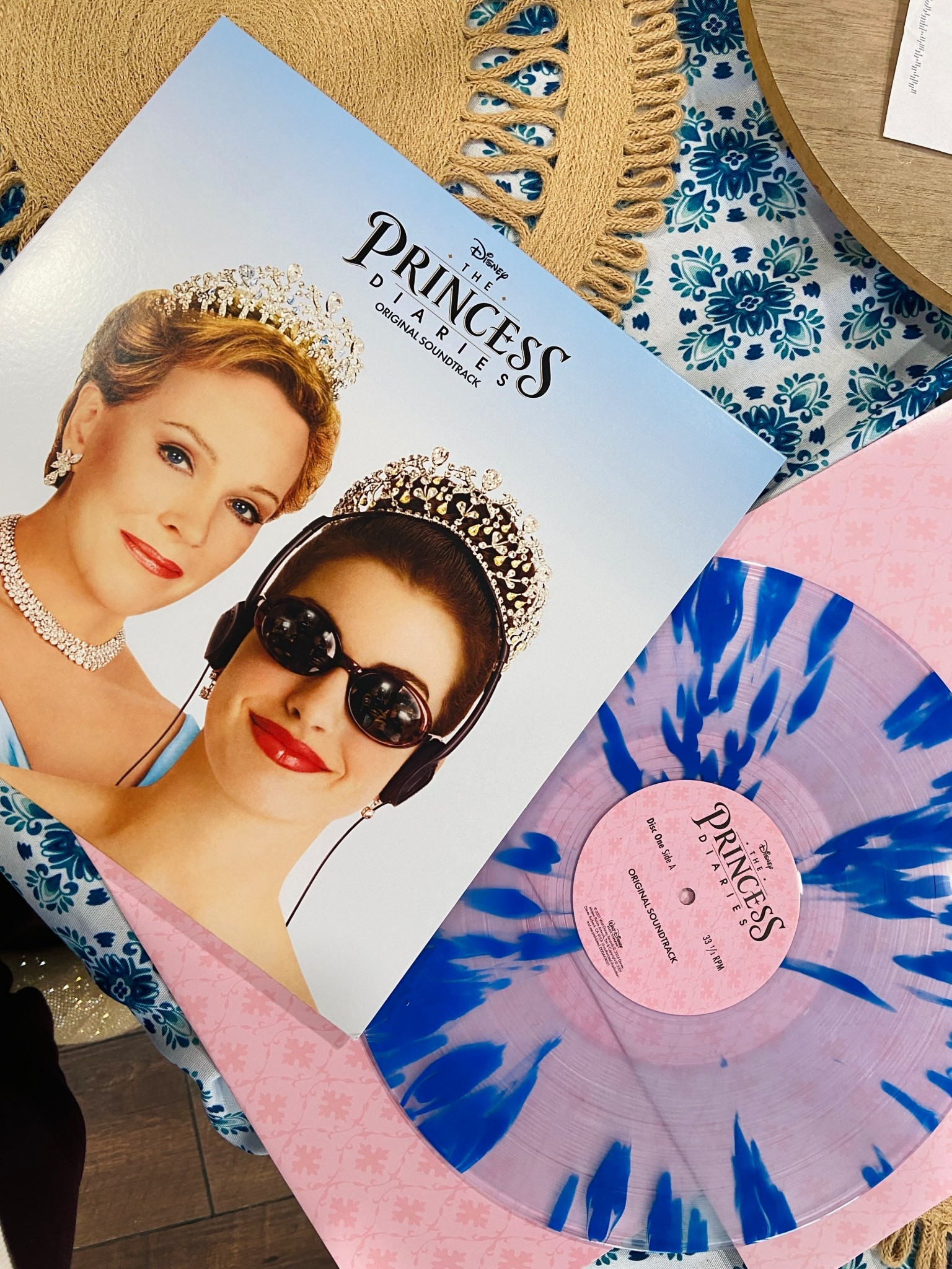 This vinyl is making my millennial heart way too happy ❤️ 😃 

#LTKValentine #LTKdayinmylife #LTKHome