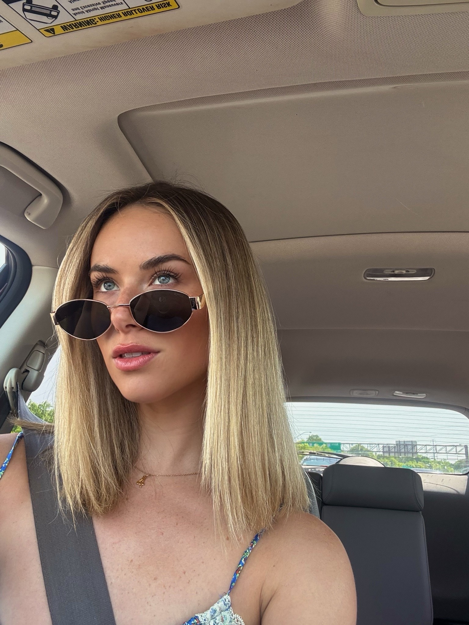 Straight hair summer??? Arguably one of my favorite hair tools I’ve ever owned is this $30 straightener. It’s SO good
