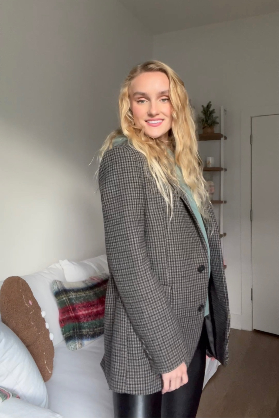 Winter/Christmas outfit inspo! 

Similar pieces affordable and splurge worthy! 



#LTKSeasonal #LTKGiftGuide #LTKHoliday