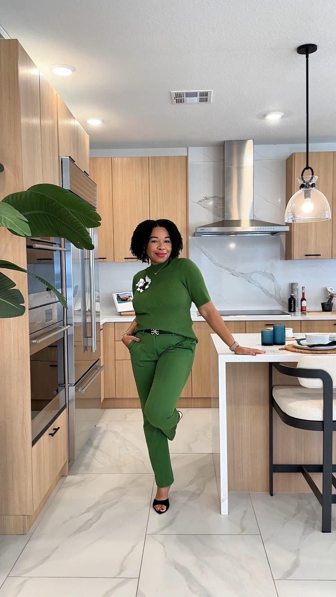 The grass is always greener on this side 💚✅
This green is everything!!! And this coming from someone who does not like green. Exact items linked below 👇🏼 

#officewear #workoutfits #corporategirl #realtoroutfits #realtormom

#LTKWorkwear #LTKootd