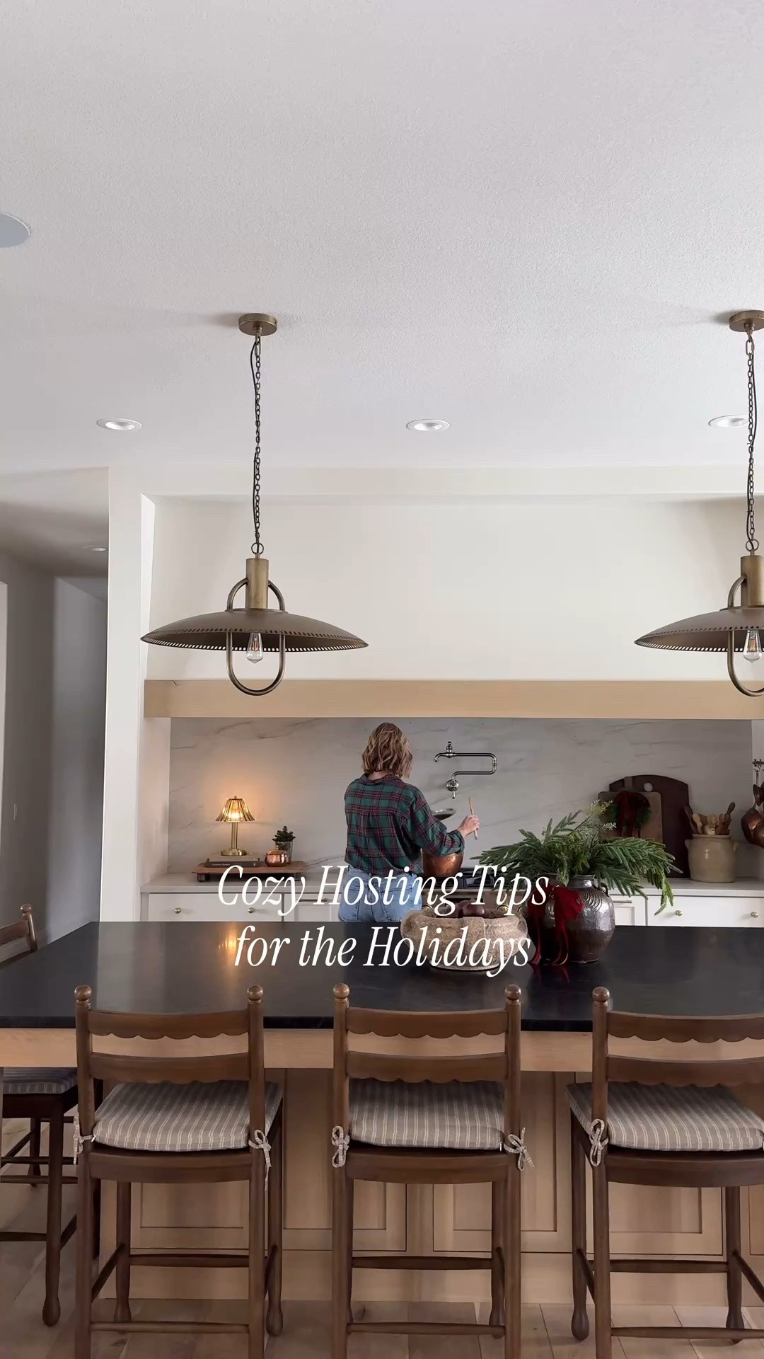 Our favorite hosting essentials all ship fast and free from @wayfair❤️ Make sure your home is ready for holiday hosting! #ad #wayfair #wayfairhosting