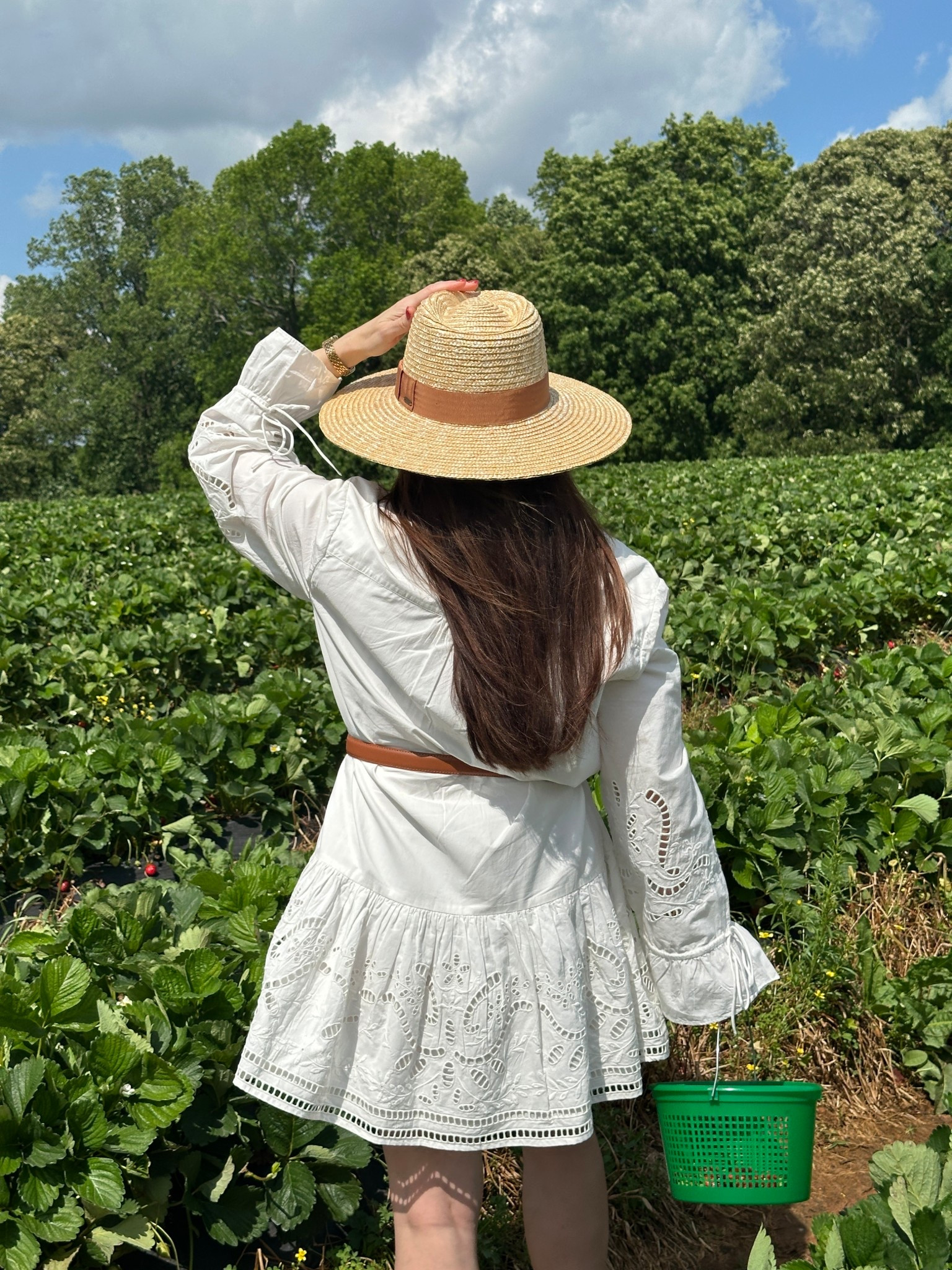 All my dreams coming true … our endless summer begins in white cotton eyelet and 🍓 picking ❤️

#LTKdayinmylife #LTKSeasonal #LTKootd