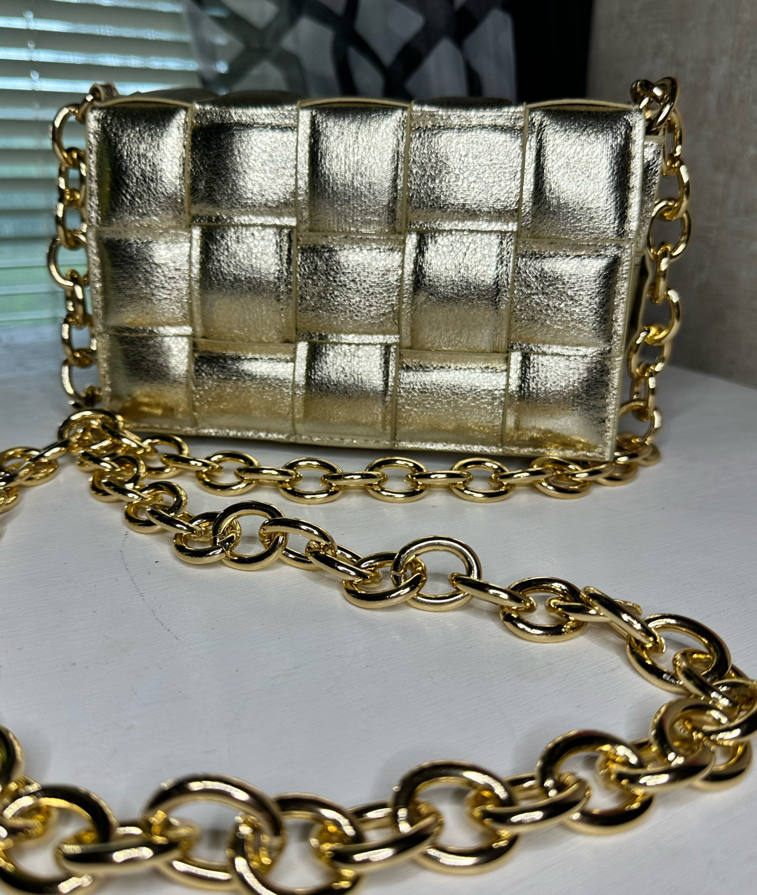 ✨Luxe lookalike crossbody✨ less than $50 & look so much more expensive👏🏻
#Bottega dupe
#braidedpurse
#Mother’s Day gifts
#Graduation gifts 
#luxeforless
#pursedupe 

#LTKunder50 #LTKGiftGuide #LTKSeasonal