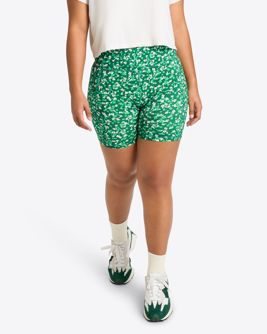 Bike Shorts in Green Wildflower Ditsy | Draper James (US)
