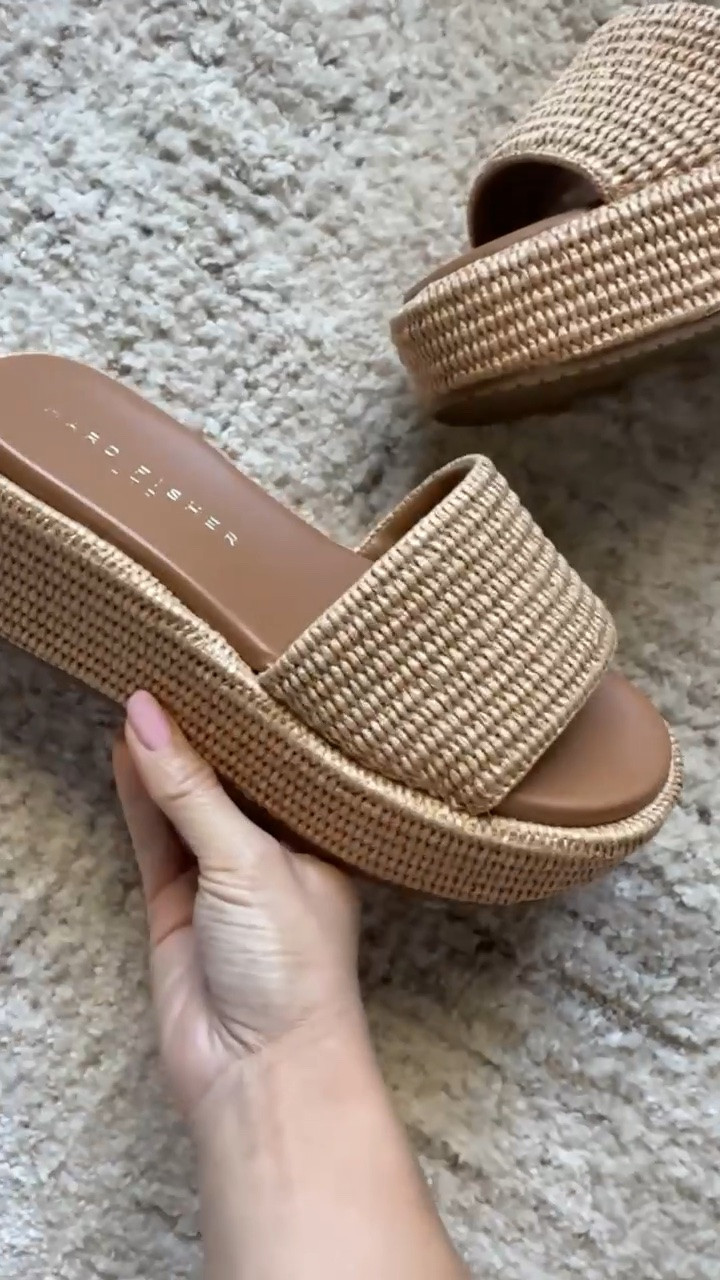 Platform sandals
Sandals

#LTKSeasonal