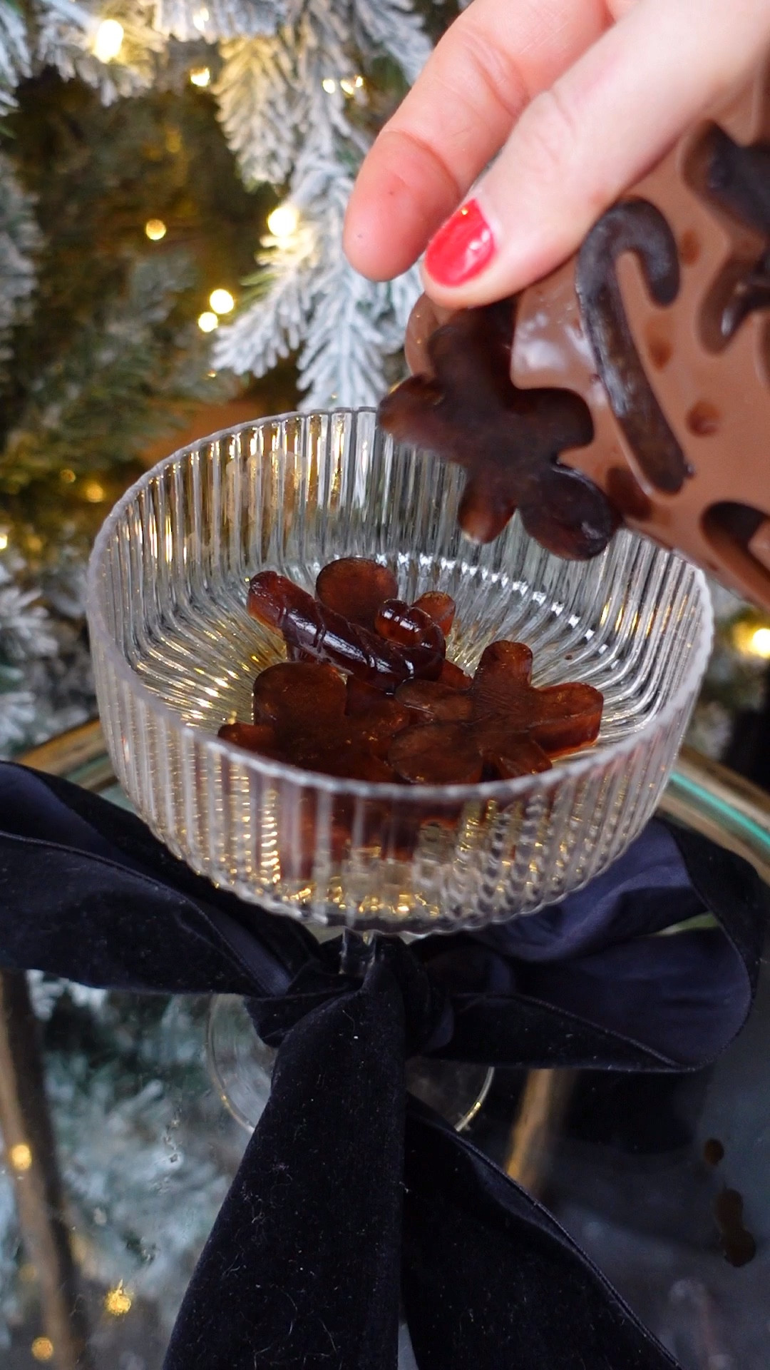 $8 Amazon Silicone molds to elevate holiday parties 🎄

Christmas Decor | Christmas Tree | Gift Guide | Holiday Party | Gifts for Her | Christmas Party Garland

#LTKhome #LTKfindsunder50 #LTKHoliday