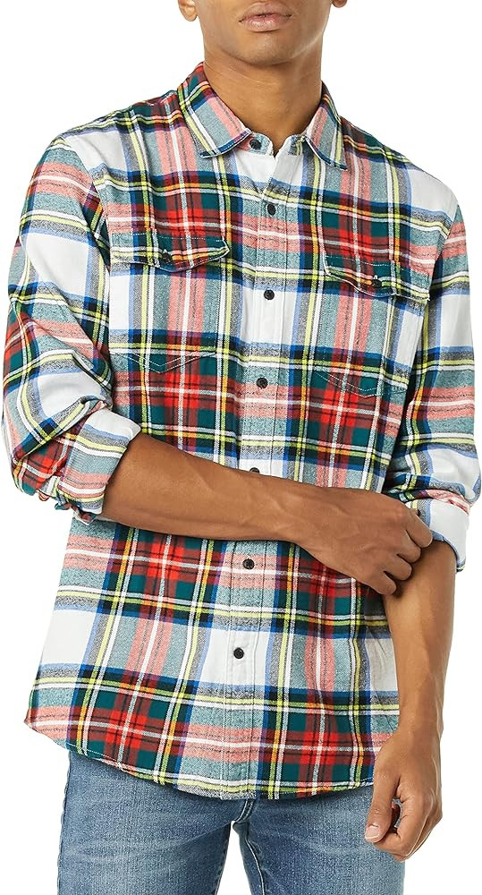 Amazon Essentials Men's Slim-Fit Long-Sleeve Two-Pocket Flannel Shirt | Amazon (US)