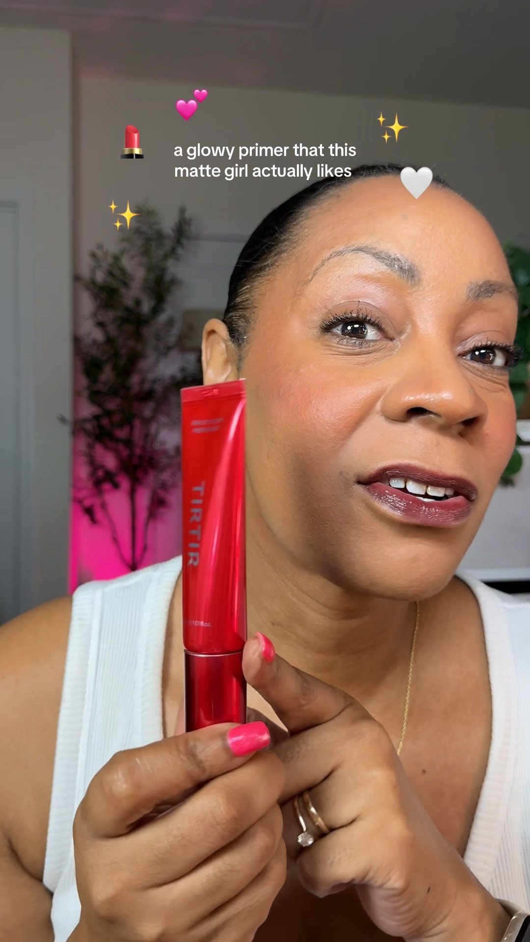 As a matte makeup lover, I’m surprised that I like this glow primer so much! Also linking the other items I’m wearing on my face￼￼

#LTKBeauty #LTKOver40