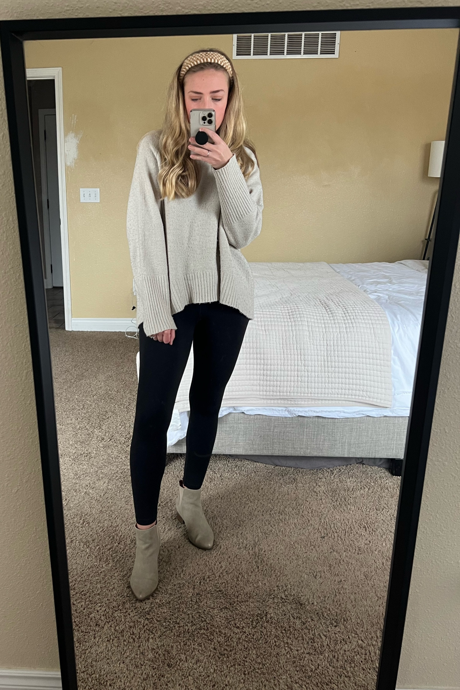 Chilly weather ootd 

#LTKstyletip #LTKunder100 #LTKSeasonal