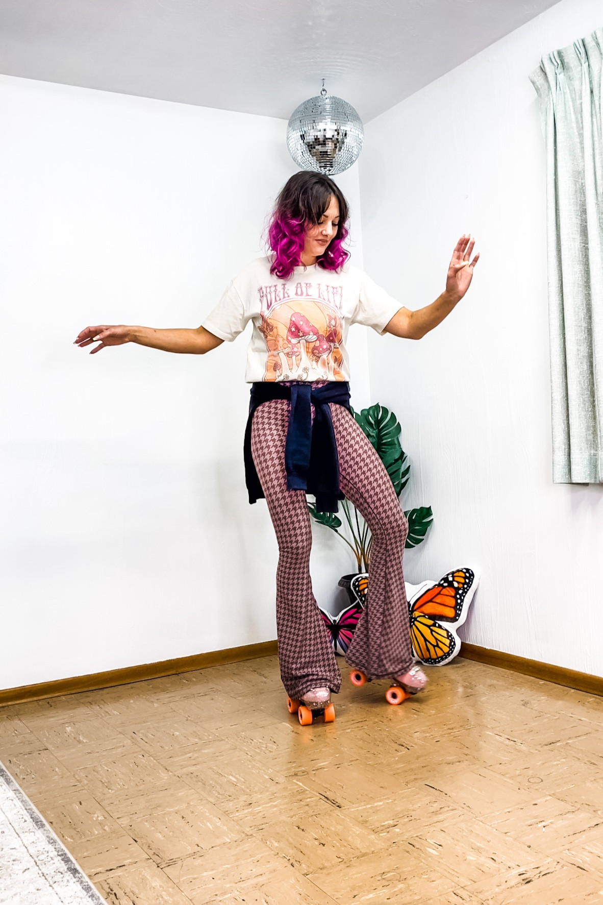 Flare styles and pattern patterns back in stock!

Retro
Retro outfits
Retro style
Retro bottoms
Retro bell bottoms
Crop top
Graphic tee
Fall style
Fall bottoms
American eagle 
Fall athletic wear
New clothes 

Roller skates
Roller skate wheels
Roller skate fashion
Roller skate style
Roller skating style
Roller skating fashion
New Abercrombie clothes
Matching fitness clothes
Fitness sets
Athletic sets
Exercise sets
Fitness clothes
Exercise clothes
Roller skating
Roller skate pants 
Roller skating pants
Roller skate bottoms
Roller skating bottoms
Roller skates looks
Roller skate style
Roller skating style
Exercise 
Leggings
Compression
Sports bra
Tank
Fitness tank
Fitness wear
Fitness clothes
Hollister
Sweatshirt
Mushroom
Mushroom graphic
Mushroom sweatshirt
Flare bottoms
Flare athletic pants
Athletic pants 
Compression pants
Compression athletic pants
Exercise leggings 
Fitness leggings 
Old navy
Old navy athletic 
Old navy athletic wear
Women’s old navy
Graphic tees
Graphic tee
Womens graphic tee
Aerie
Houndstooth bottoms
Houndstooth flare
Houndstooth 
Houndstooth bell bottoms
Bell bottoms 
Flare bottoms
High waisted Bellbottoms 


#LTKfitness #LTKfindsunder50 #LTKstyletip