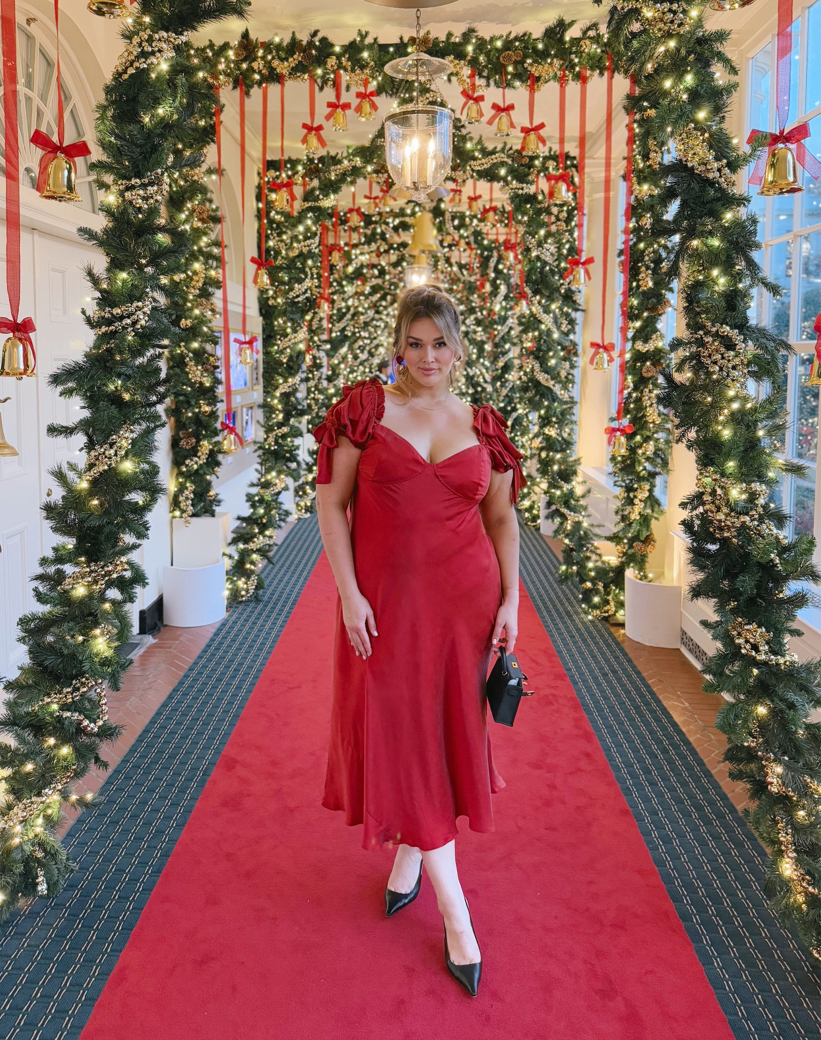 The White House Christmas Party with the most perfect holiday dress 🎄♥️

#LTKParties #LTKPlusSize