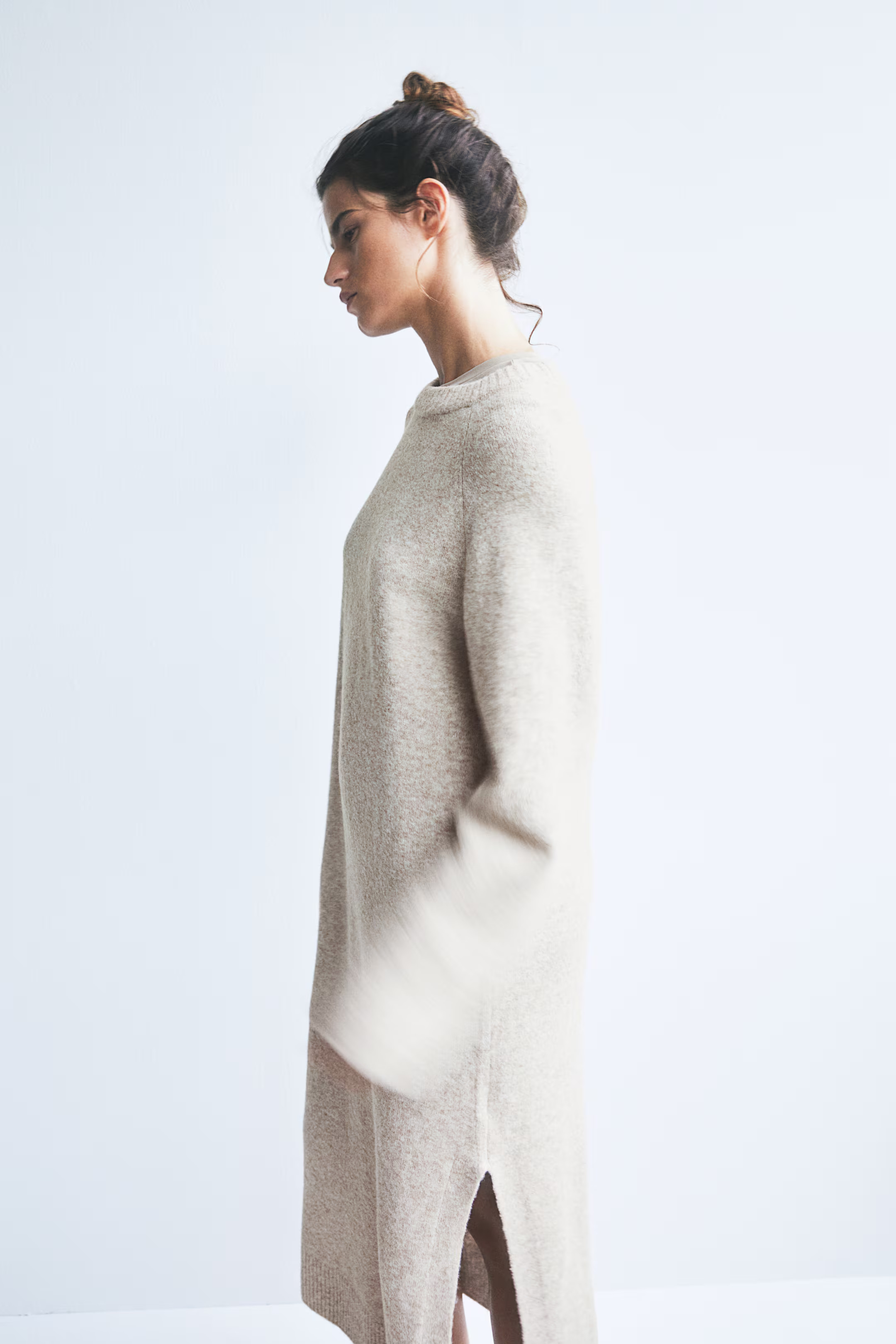 Knitted long dress - Round neck - Long sleeve - Light beige marl - Ladies | H&M GB | H&M (UK, MY, IN, SG, PH, TW, HK)