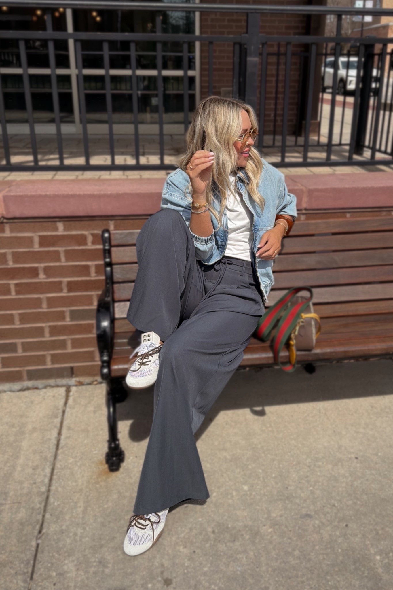 My pants are selling out but they are available in the dark denim!! Ordered so fast! ✨ 


Spring pants. Spring style. Sneakers. Denim. Track pants. Workwear. 

#LTKootd #LTKgrwm