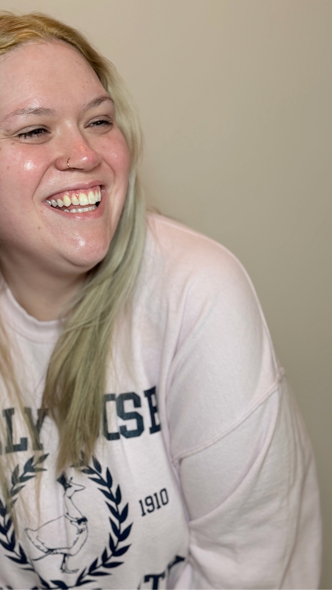 Leggings + oversized sweater = Monday’s mood. Minimal heat, maximum comfort, and linked for your stress-free wedding week outfits.

#LTKootd #LTKValentine #LTKgrwm