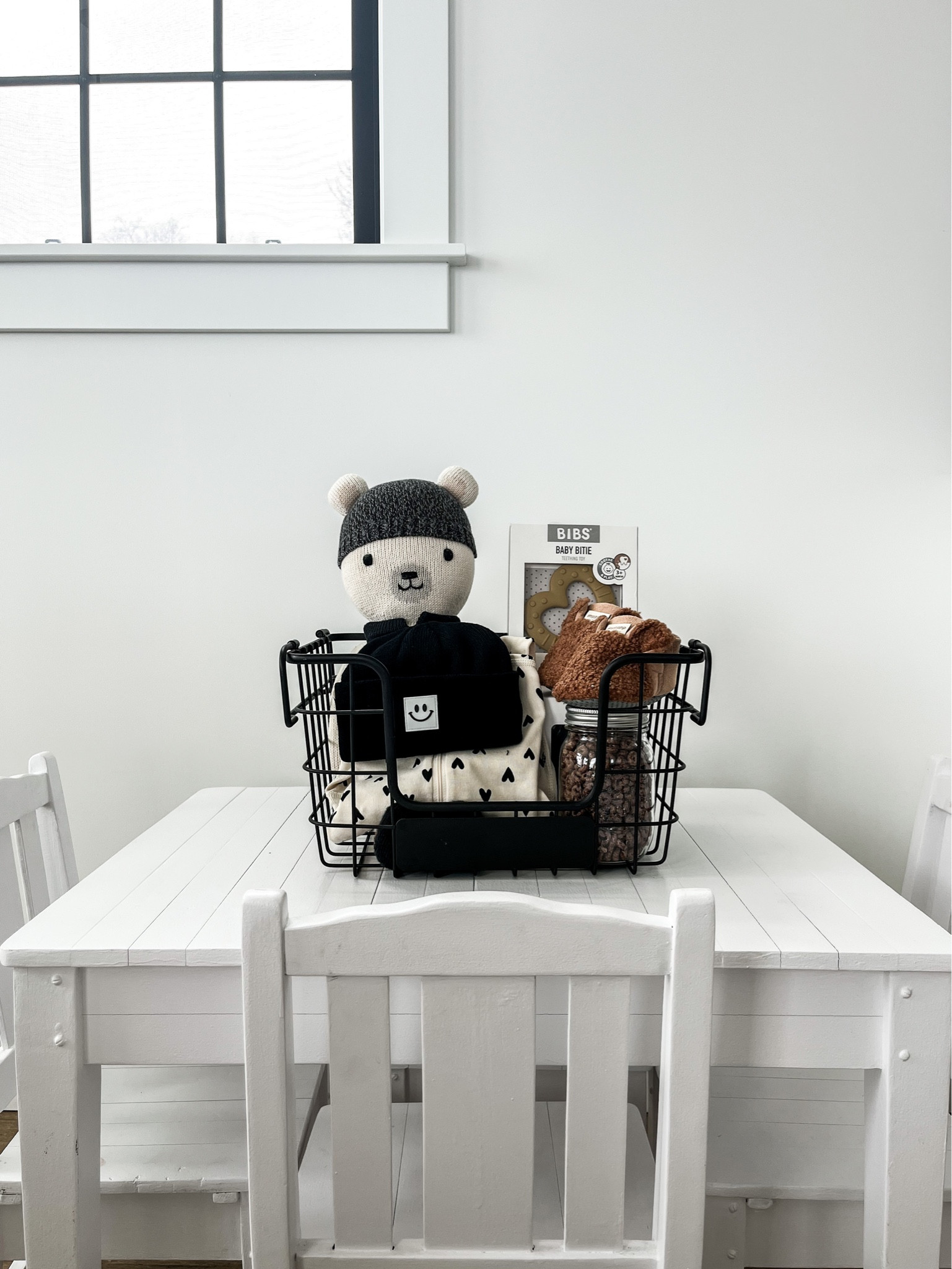 V 🖤 D A Y / Carter’s first lil lover boy basket 🧺 …full transparency, he got Hudson the 🐻 for Christmas, but I added it to his basket to make them appear a lil more even 😬 Won’t be able to get away with that kind of stuff for much longer 😕 I better step my mom of two game up quick…rookie mistake.

#valentines #valentinesday #happyvalentinesday #momsofinstagram #neutraldecor #neutralstyle #neutralhome #prettylittleinteriors #ltkhome #amazoncanada #amazonfinds #festive #littlelove #littleloves #loverboy #valentinegift #valentinegifts #valentinegiftbaskets #babybou

#LTKSeasonal #LTKkids #LTKbaby