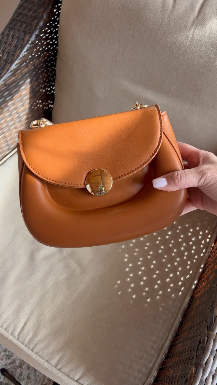 The best Fall Bag under $25 

#LTKfindsunder50 #LTKSeasonal #LTKitbag