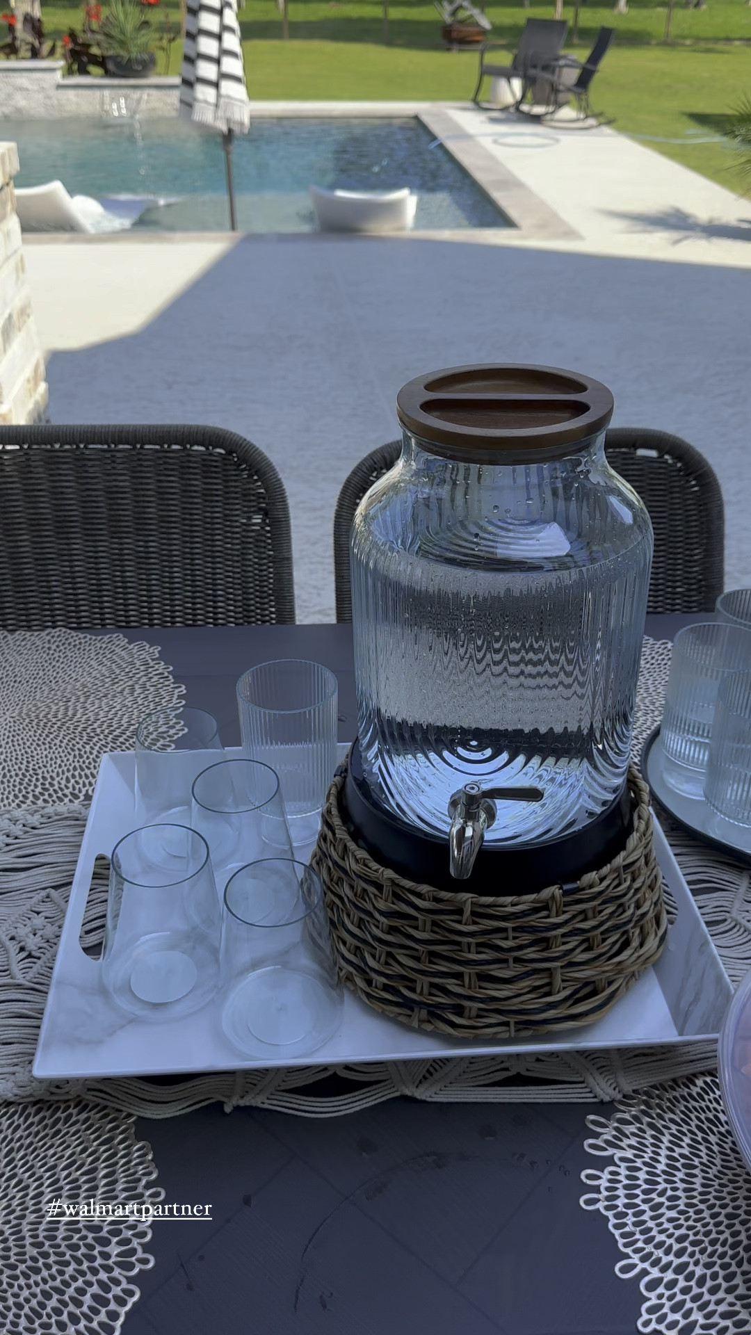 Loving all this cute outdoor serve ware from @walmart #walmartpartner #walmarthome  

#LTKSeasonal #LTKSwim #LTKHome