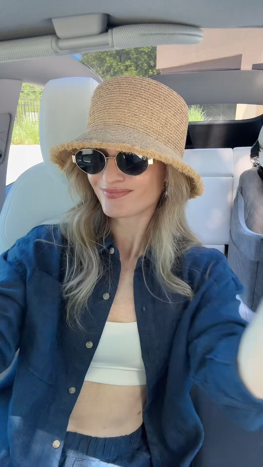 Car essentials to avoid crusty “granny hands”

Hand care, hands, hand protection, some protection, anti-aging, driving gloves, gloves, lip, SPF, sunscreen, summer, essentials, car essentials

#LTKdayinmylife #LTKselfcare #LTKOver40