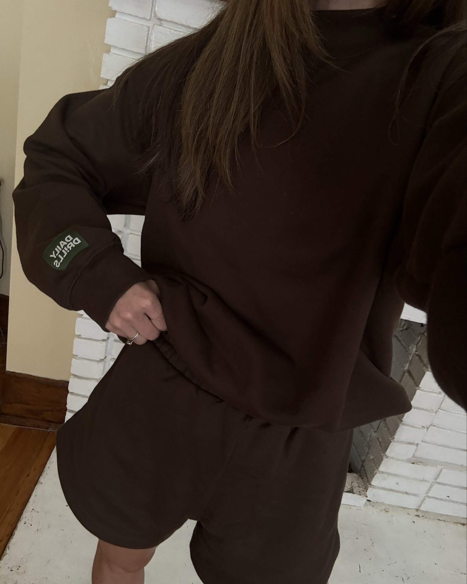 This daily drills set is incredible!! So cozy and flattering. Wearing size xs/s in both! 