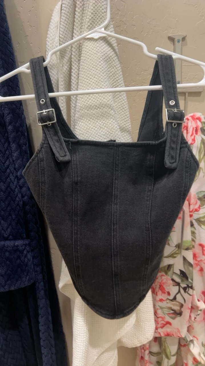 Cutest stretchy corset top for summer

#LTKover40 #LTKfindsunder50 #LTKFestival