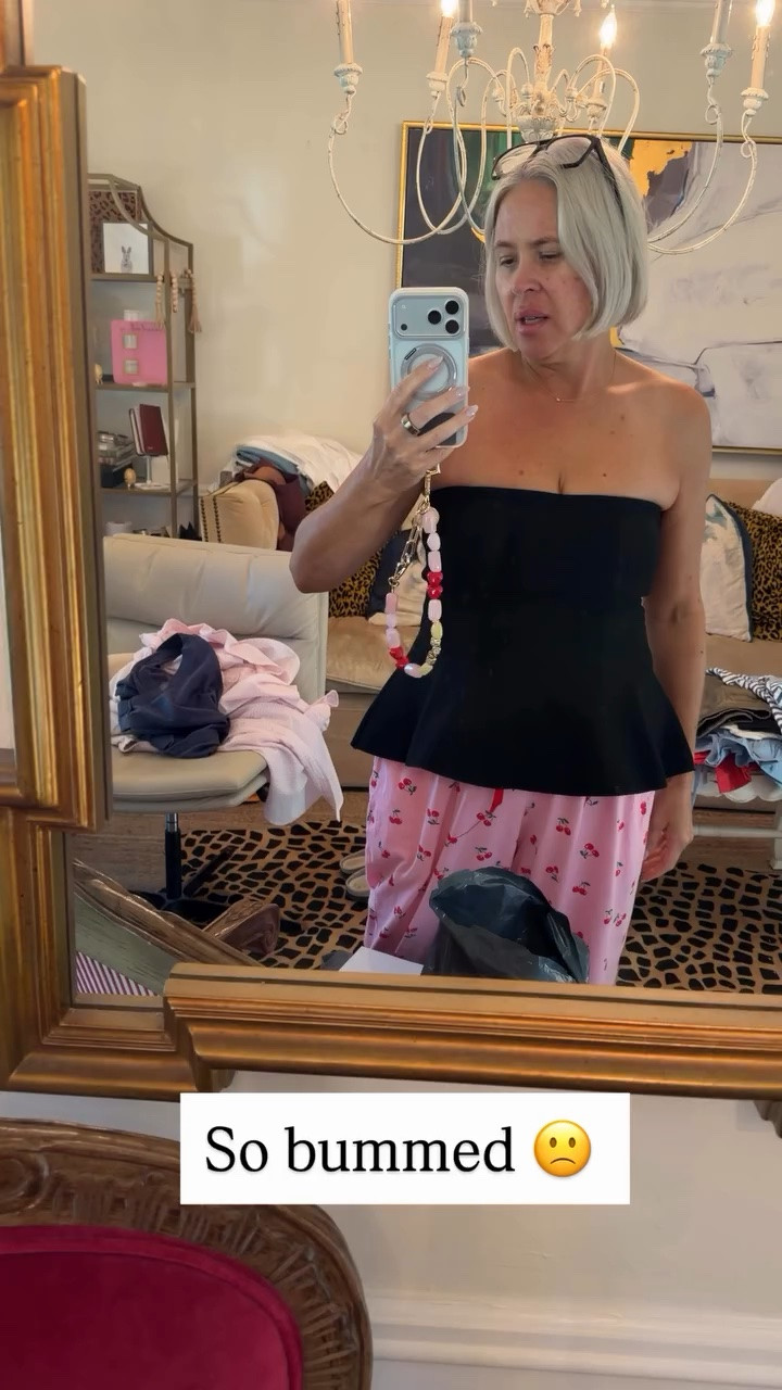 Such a cute top from lift! It does slide down a lot but still super cute! if you want to grab!! 

loft, strapless top, ootd, sale, summer top, summer fashion

#LTKootd #LTKSeasonal #LTKSaleAlert