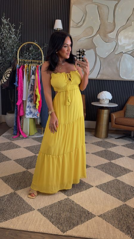 Obsessed with this dress. 

In a small
I’m 5’2, 135 lbs, 34 DD, 25 in waist 

Code: LEXIE to save on Miranda Frye pieces 



#LTKstyletip #LTKover40 #LTKfindsunder100