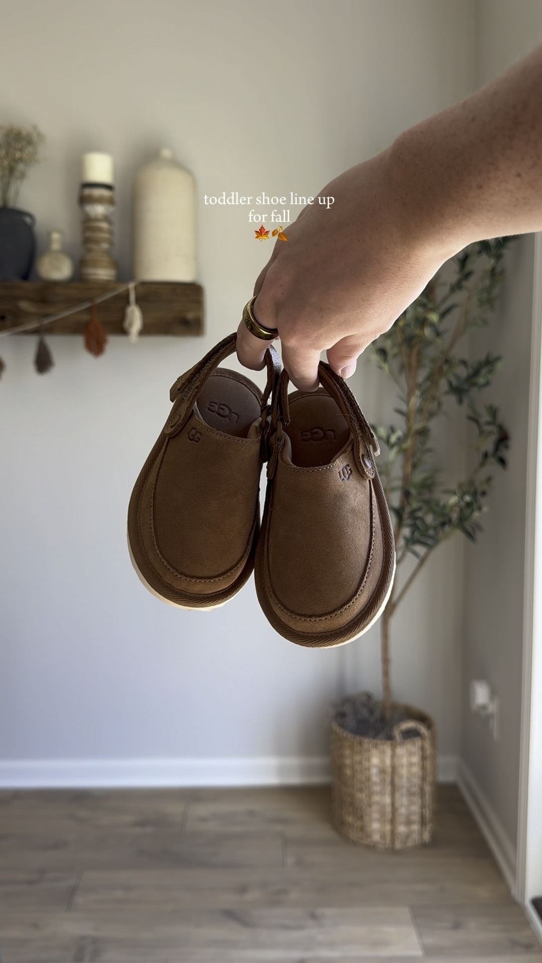 Toddler shoes | fall shoes | toddler girl | toddler boy | toddler mom | girl shoes 

#LTKVideo #LTKShoeCrush #LTKKids